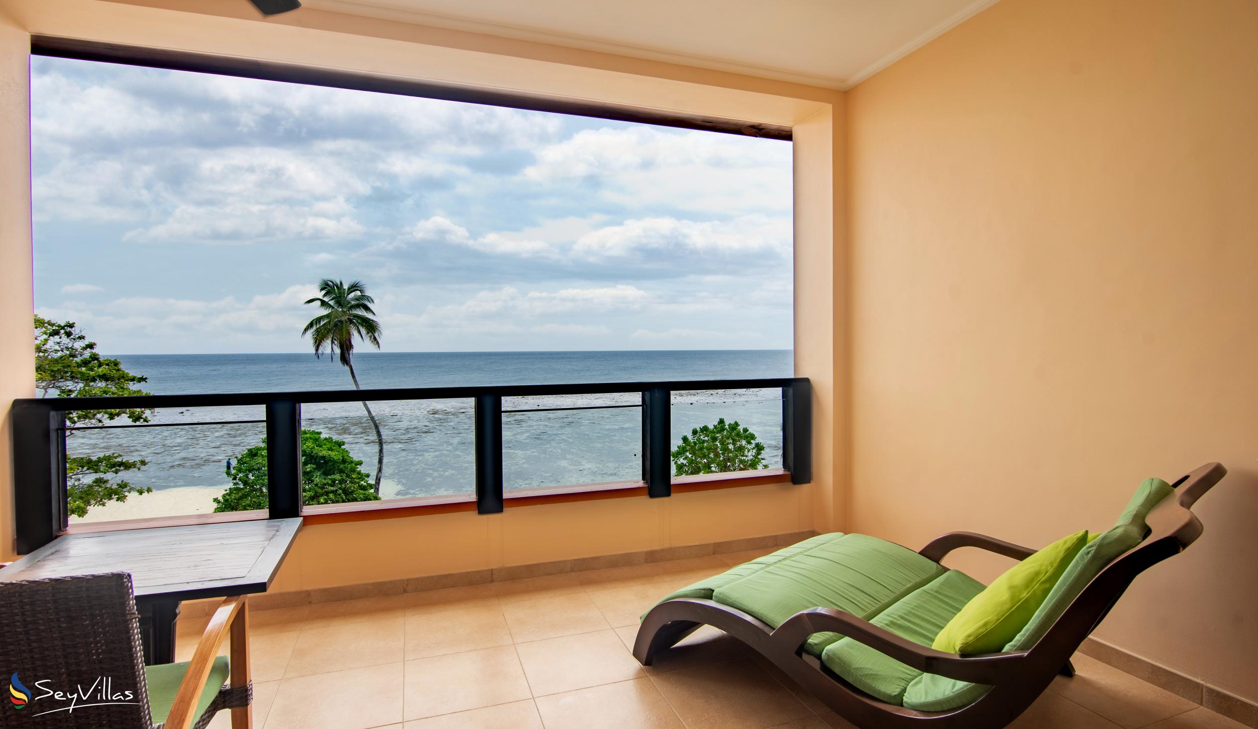 Foto 88: Double Tree by Hilton - Allamanda Resort & Spa - King Grand Deluxe Room with Ocean View - Mahé (Seychellen)