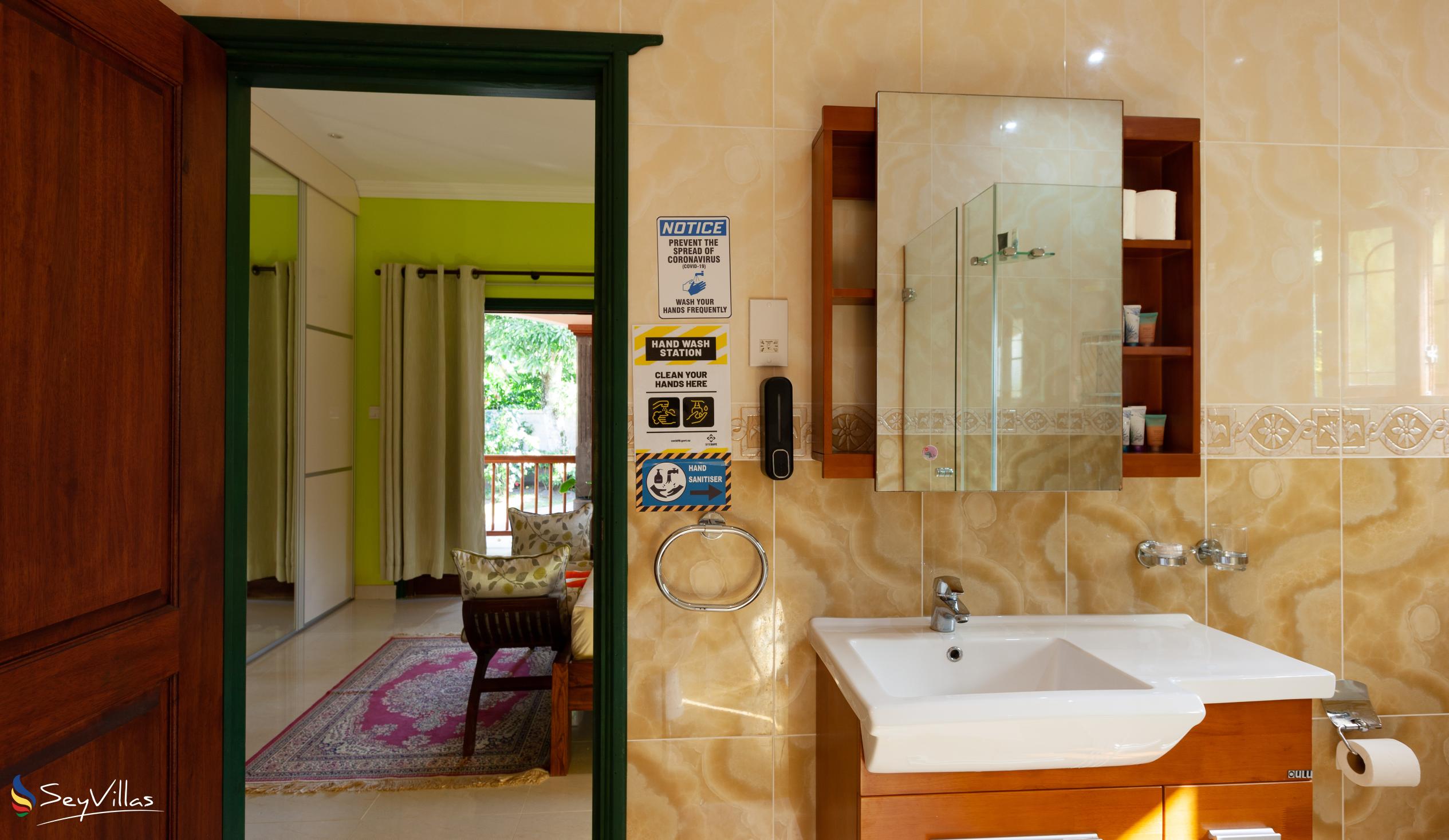 Photo 55: Pension Michel - Villa Roche Bois - Standard Room - La Digue (Seychelles)