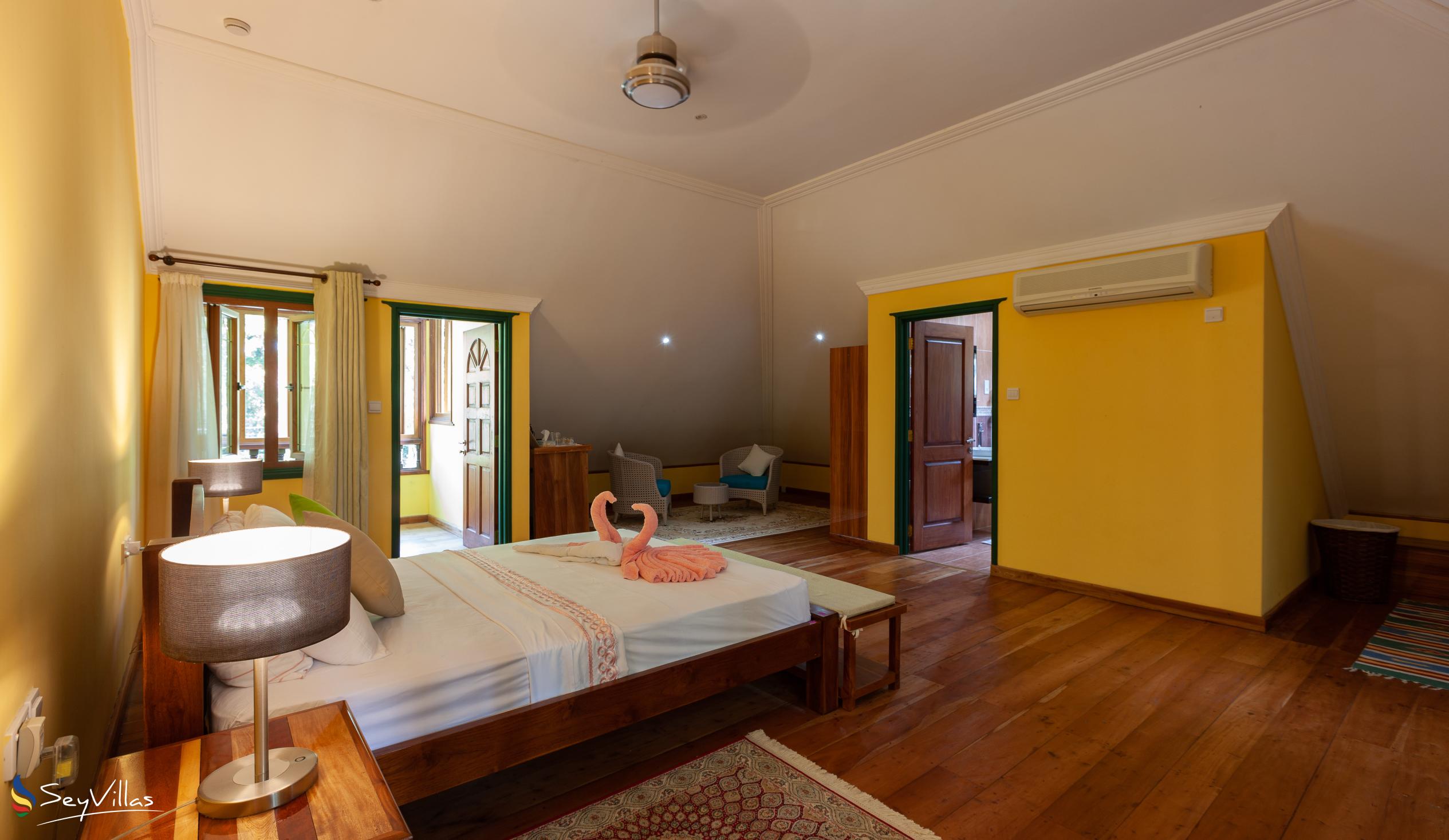 Photo 73: Pension Michel - Villa Roche Bois - Family Room - La Digue (Seychelles)