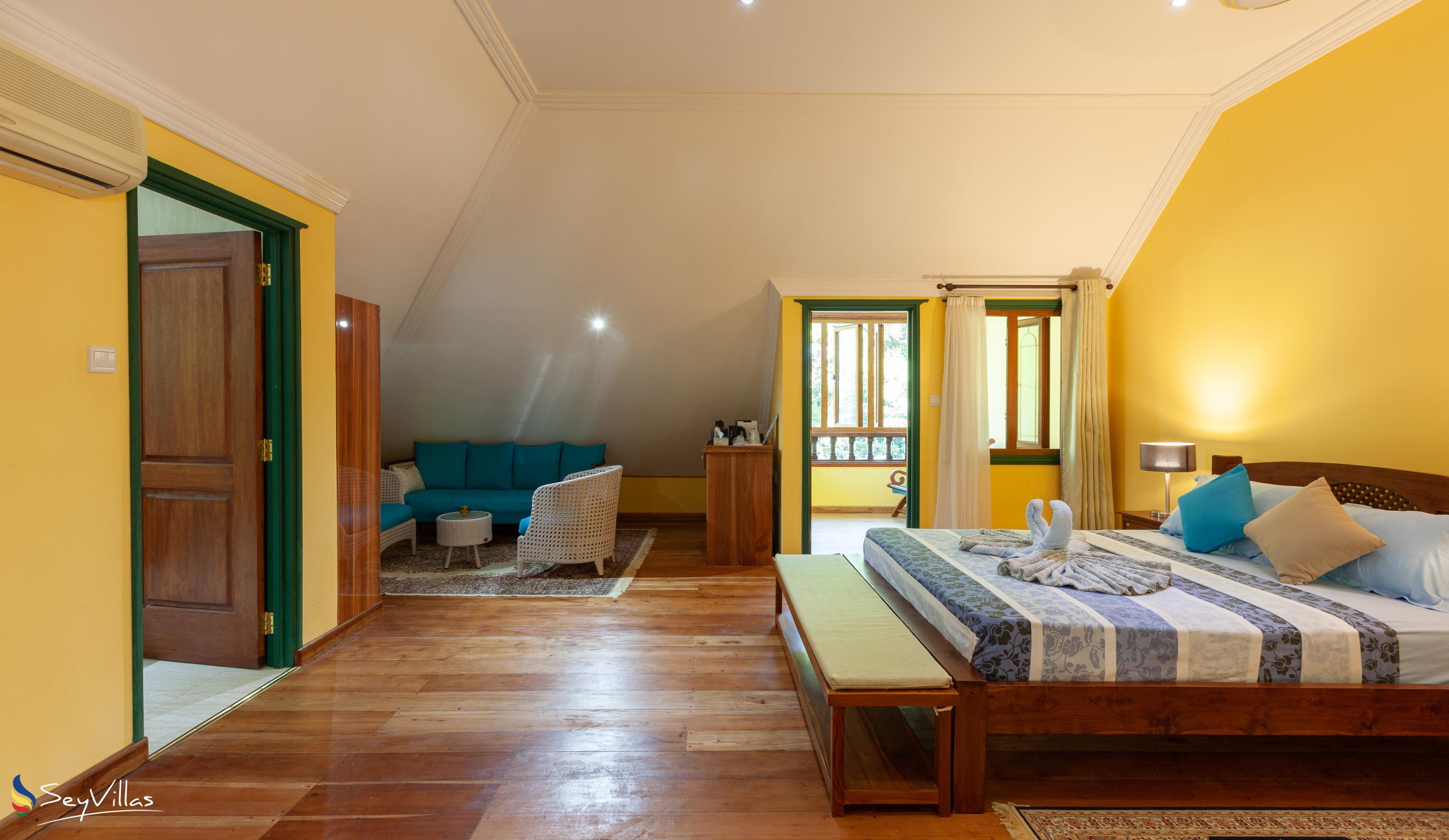 Photo 64: Pension Michel - Villa Roche Bois - Family Room - La Digue (Seychelles)