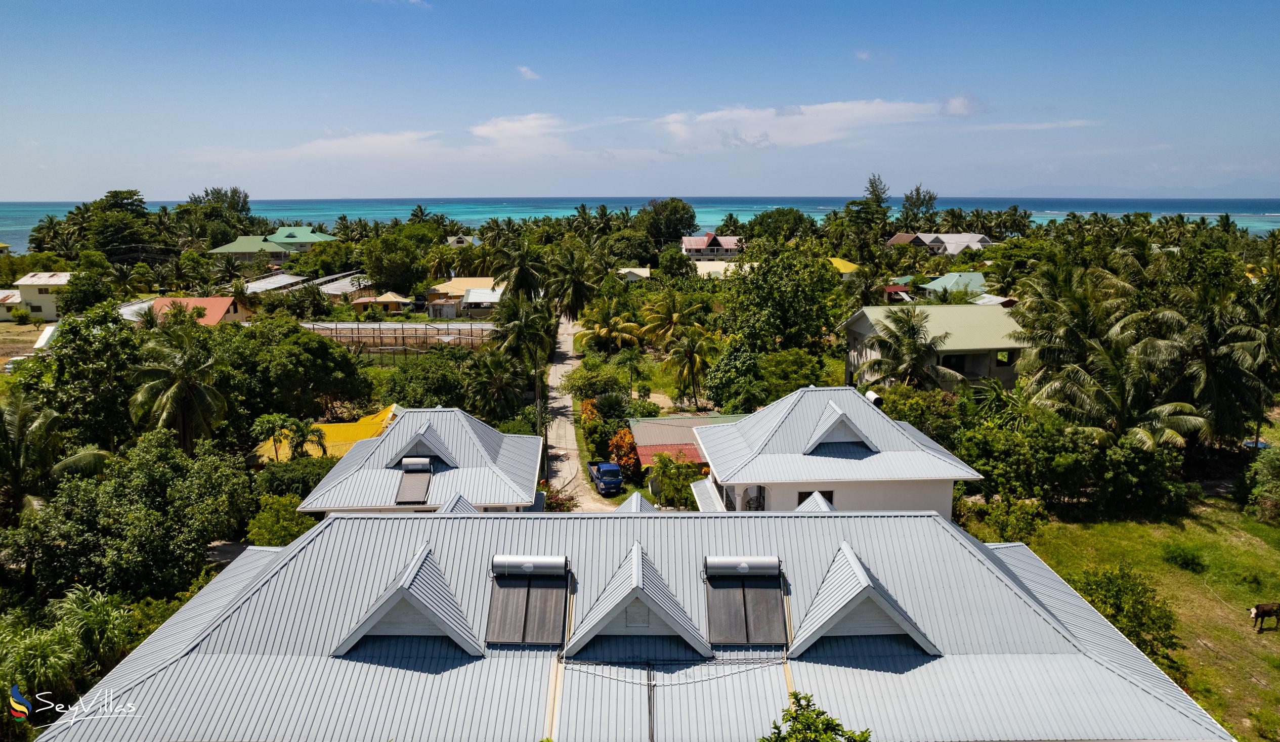 Foto 10: Casadani Luxury Guest House - Aussenbereich - Praslin (Seychellen)