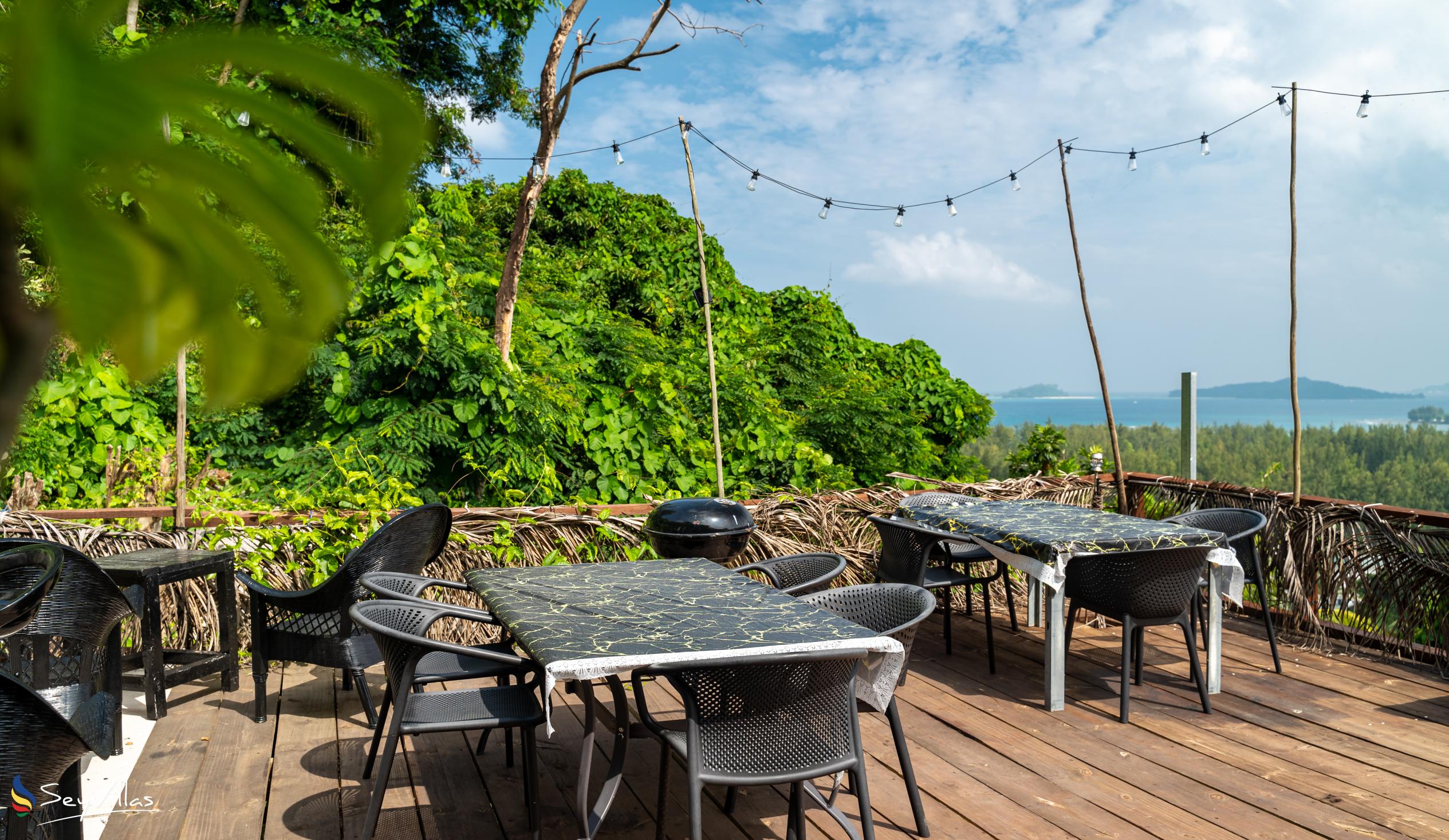 Photo 9: Auguste Holiday Residence - Outdoor area - Mahé (Seychelles)