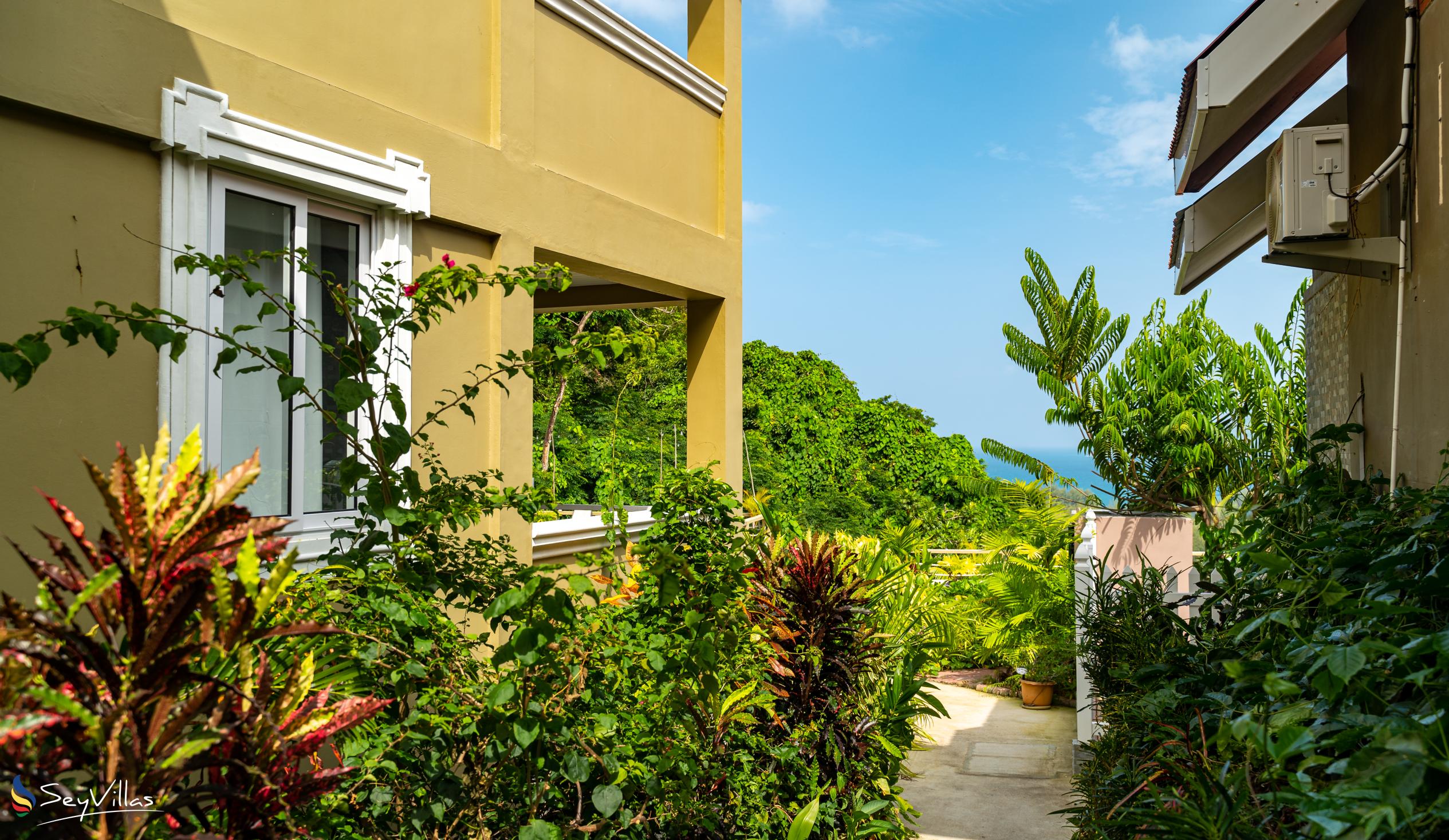 Foto 19: Auguste Holiday Residence - Aussenbereich - Mahé (Seychellen)