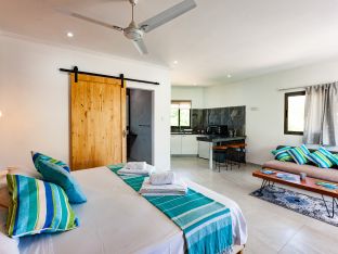 Apartment Anse Georgette