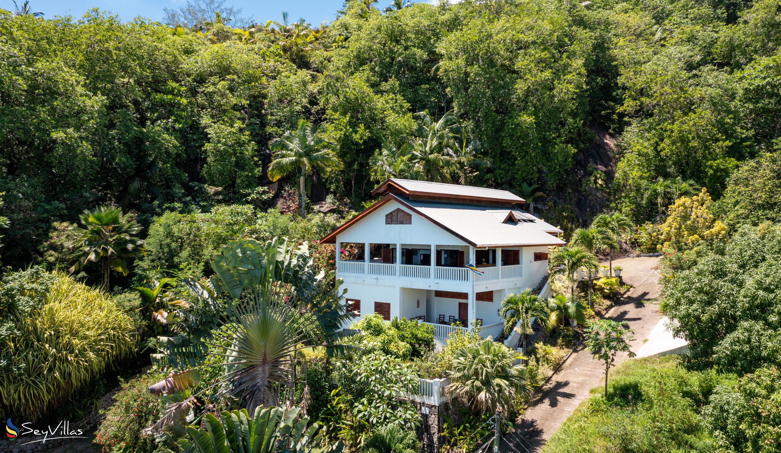 Photo 12: Hilltop Villa Bougainville - Outdoor area - Mahé (Seychelles)