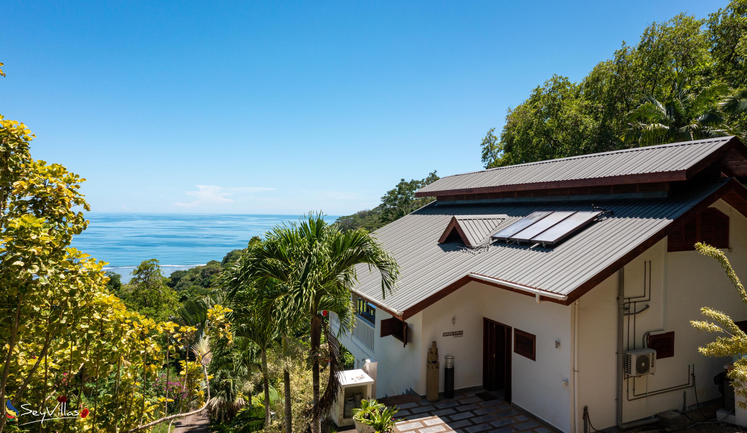 Photo 7: Hilltop Villa Bougainville - Outdoor area - Mahé (Seychelles)