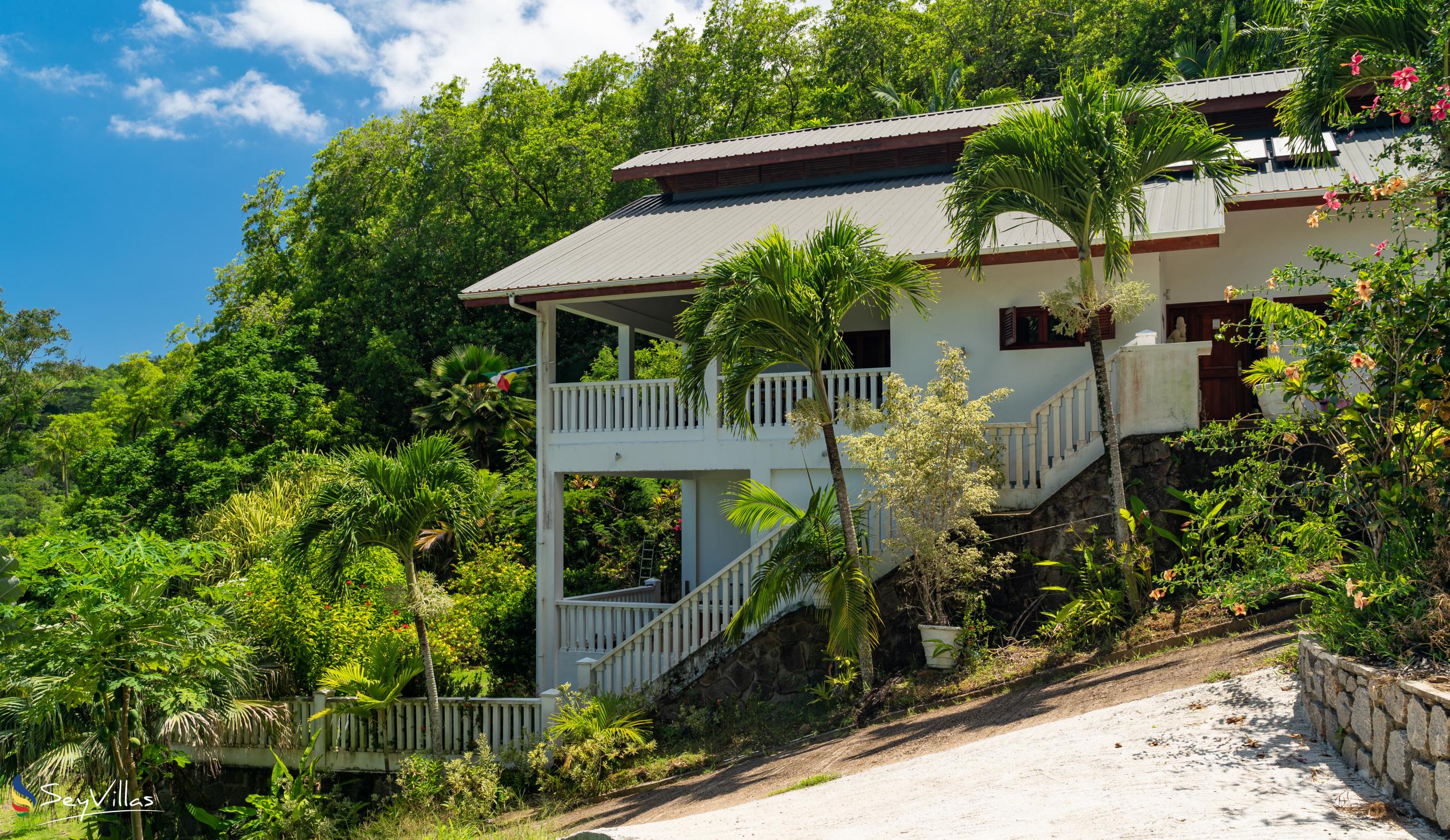 Photo 4: Hilltop Villa Bougainville - Outdoor area - Mahé (Seychelles)