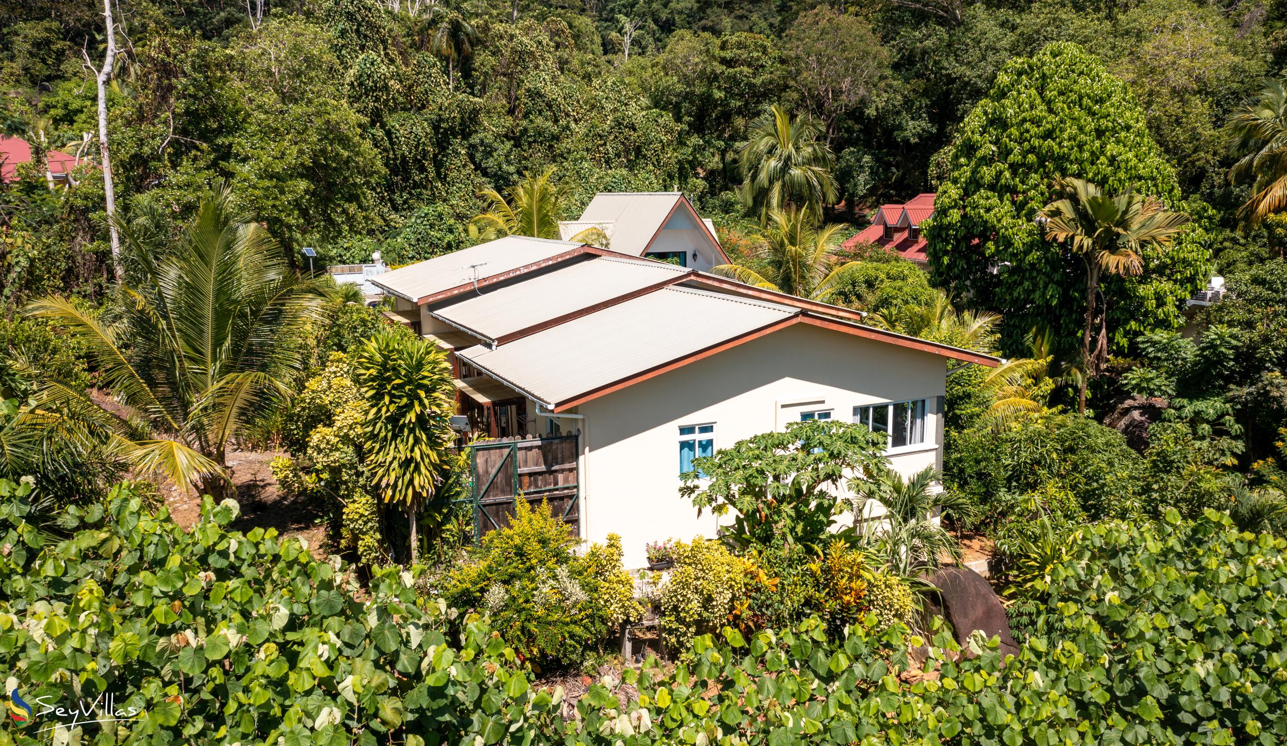 Foto 3: Milles Montagnes Residence - Aussenbereich - Mahé (Seychellen)