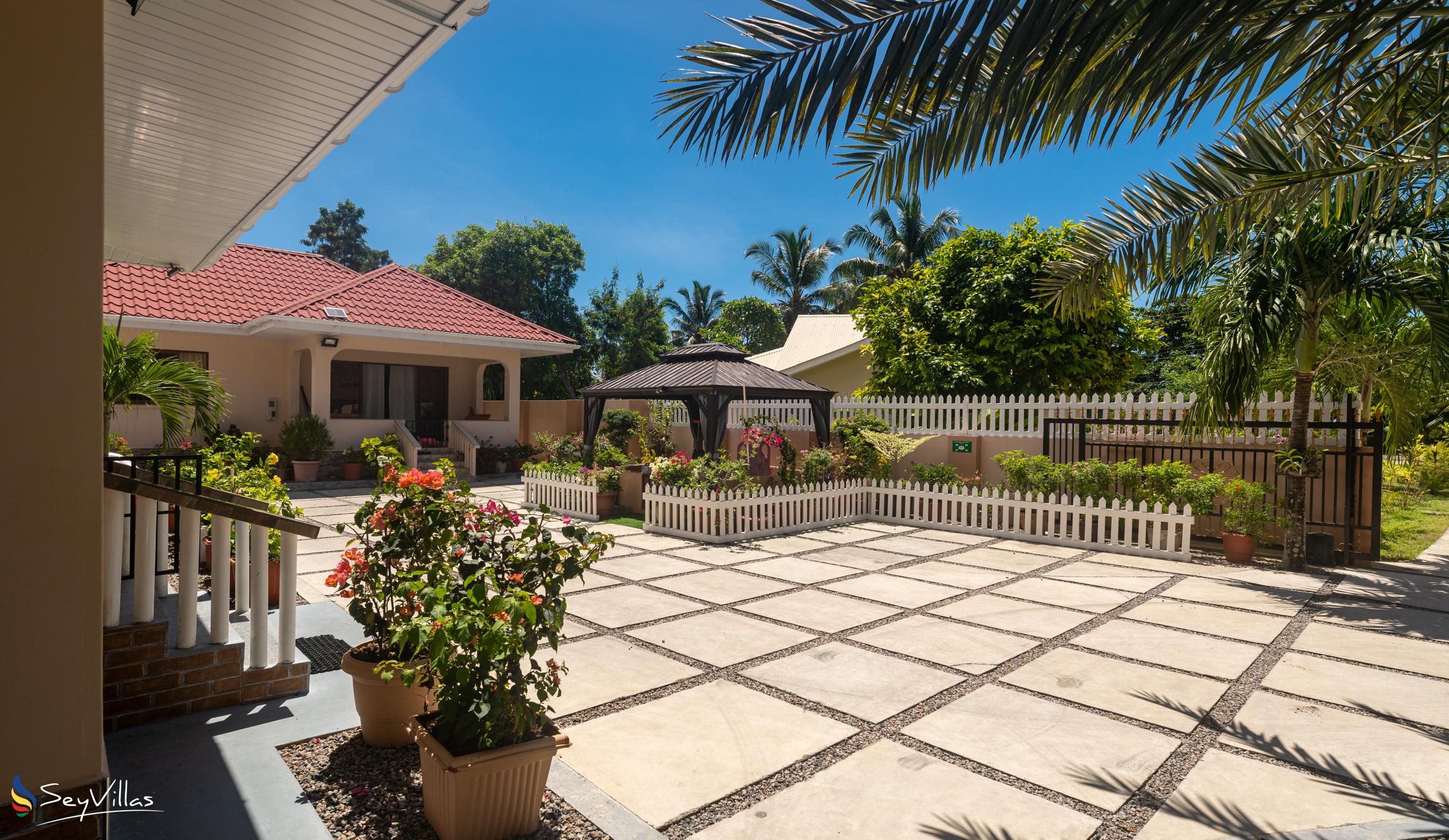 Foto 13: Erica's Residence Self Catering Apartment - Extérieur - Mahé (Seychelles)