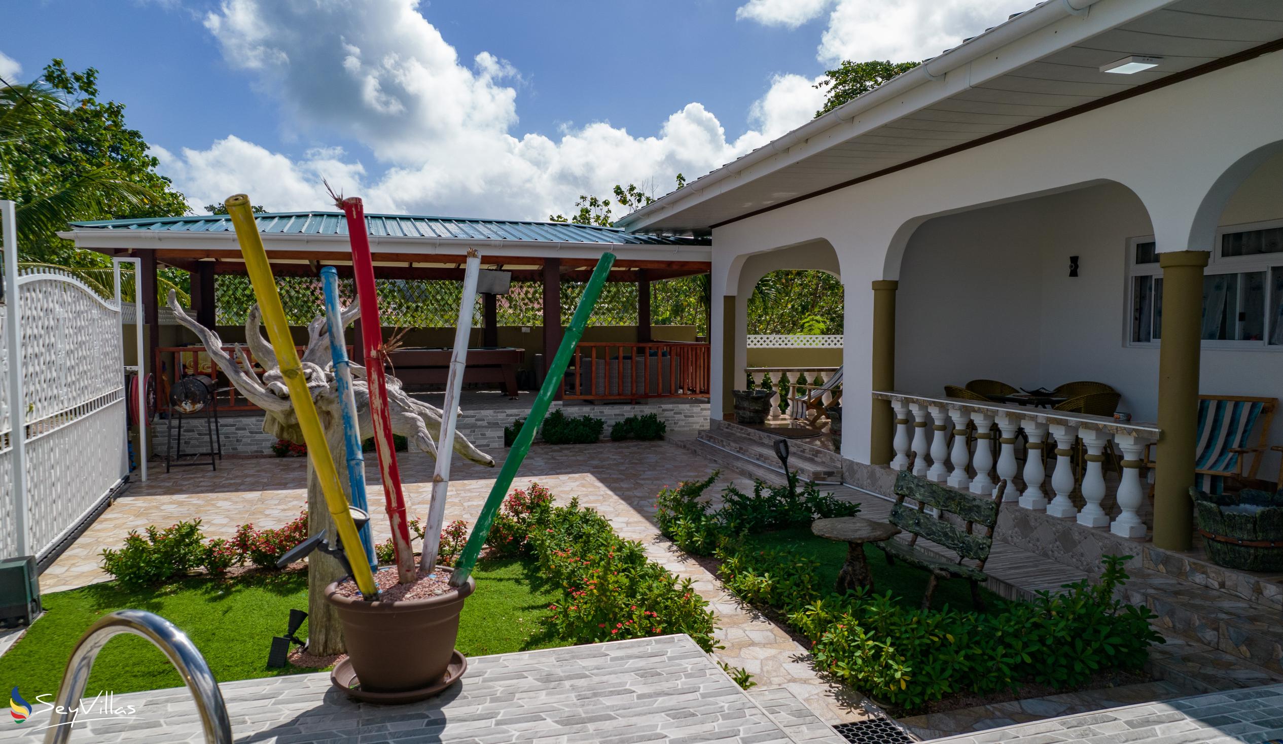 Foto 10: Happy Stay Villa - Aussenbereich - Praslin (Seychellen)