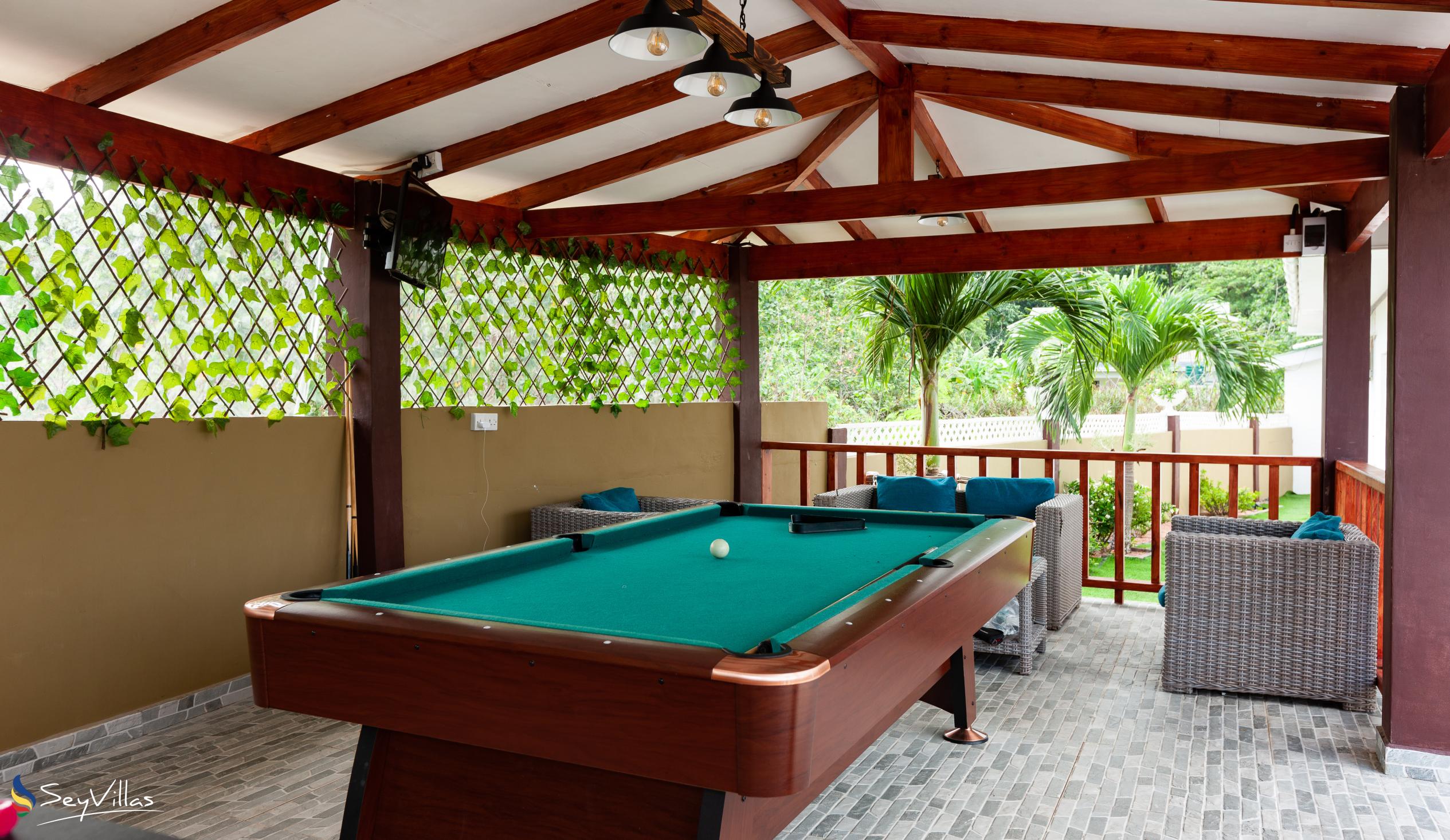 Photo 12: Happy Stay Villa - Outdoor area - Praslin (Seychelles)