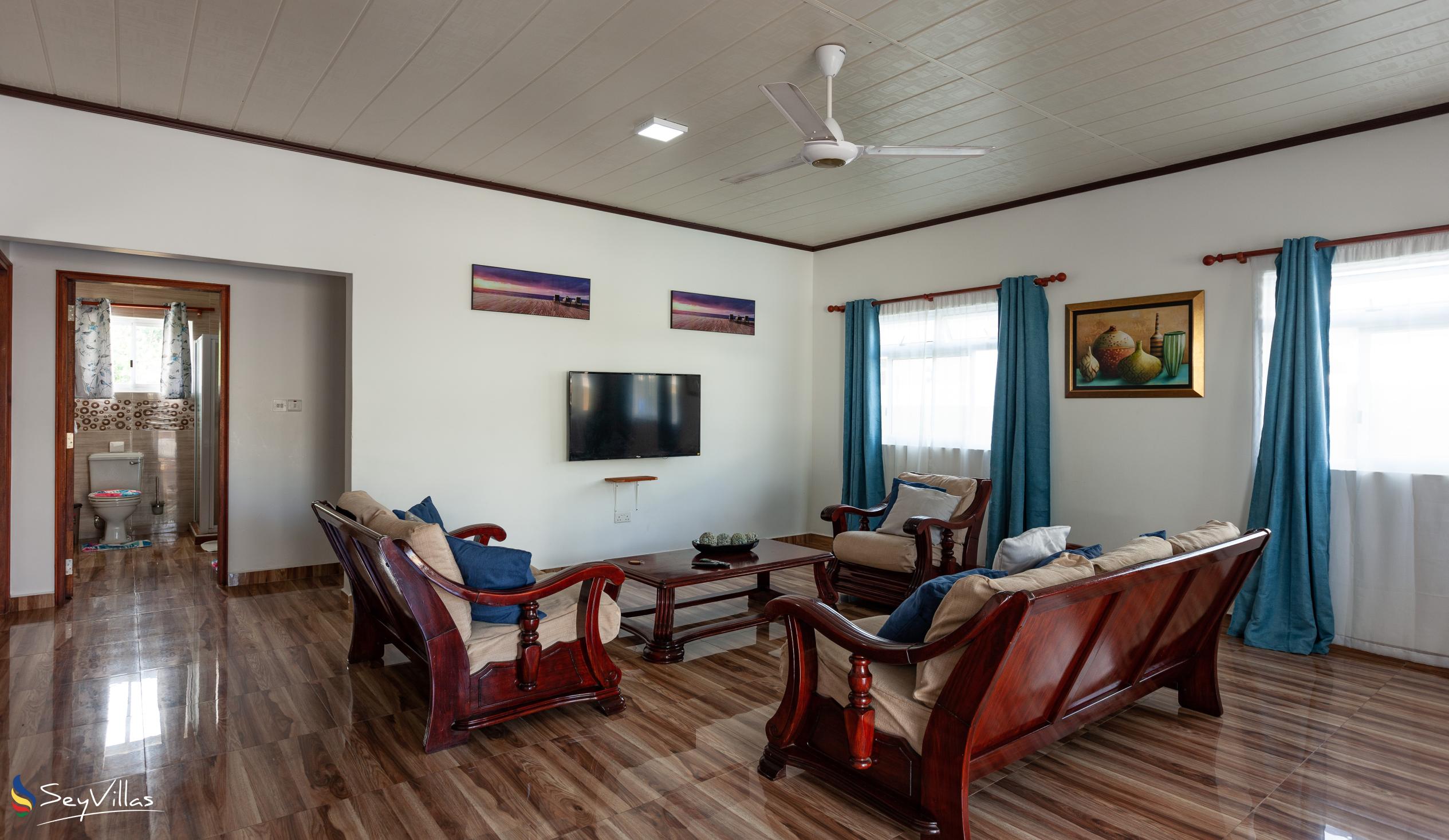 Photo 36: Happy Stay Villa - 2-Bedroom Apartment - Praslin (Seychelles)