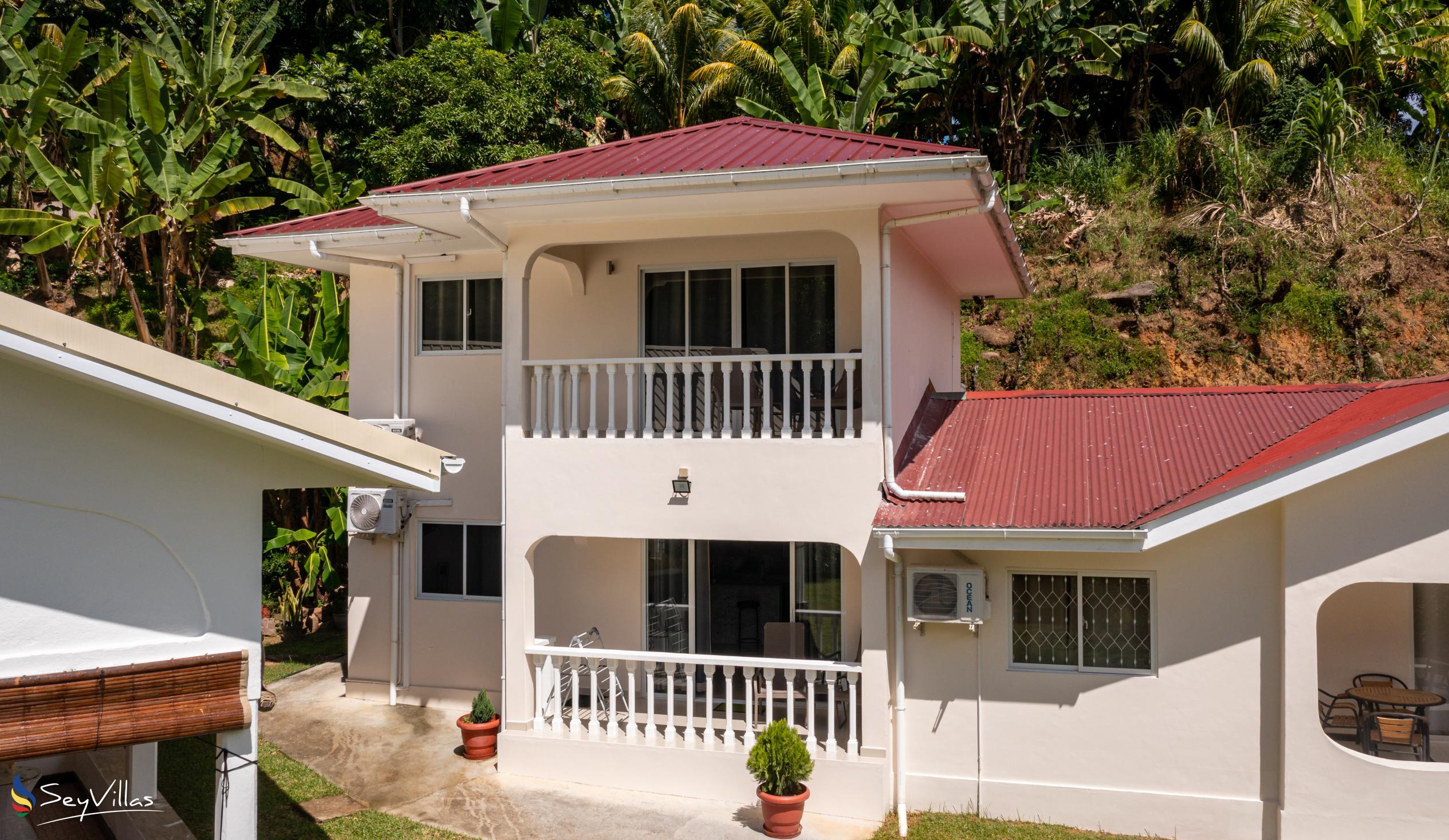 Photo 2: Paul's Residence - Outdoor area - Mahé (Seychelles)