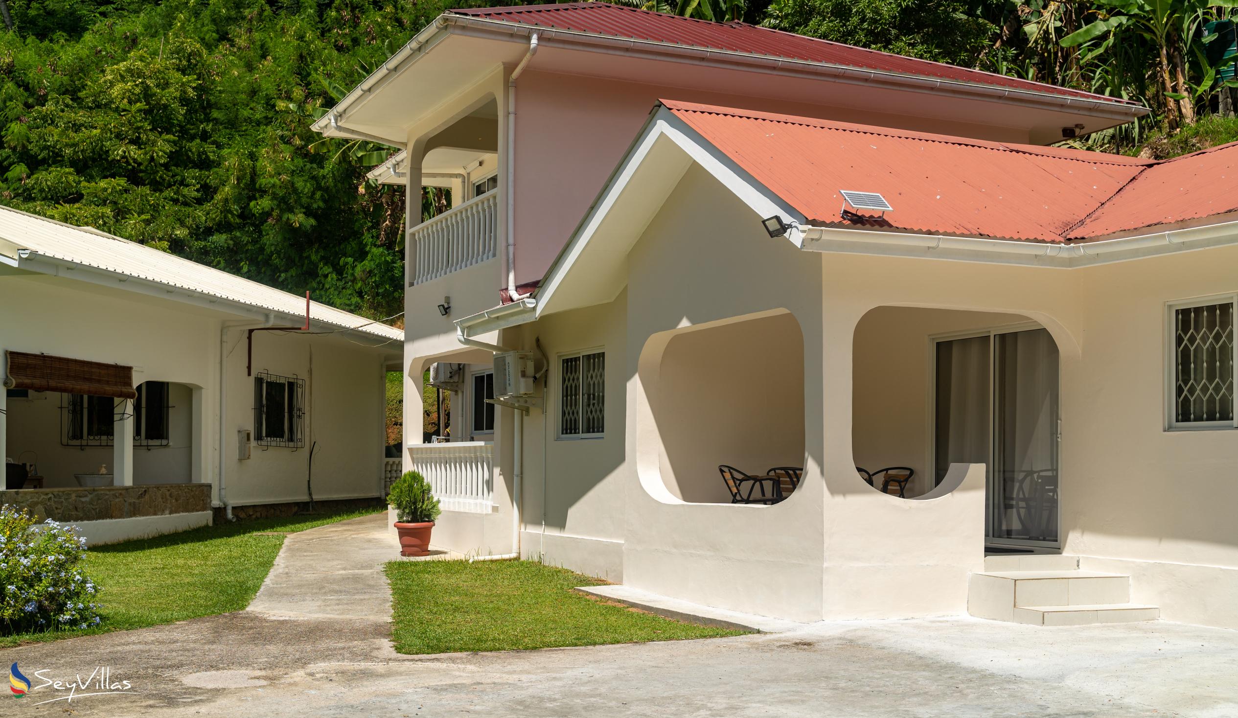 Photo 7: Paul's Residence - Outdoor area - Mahé (Seychelles)