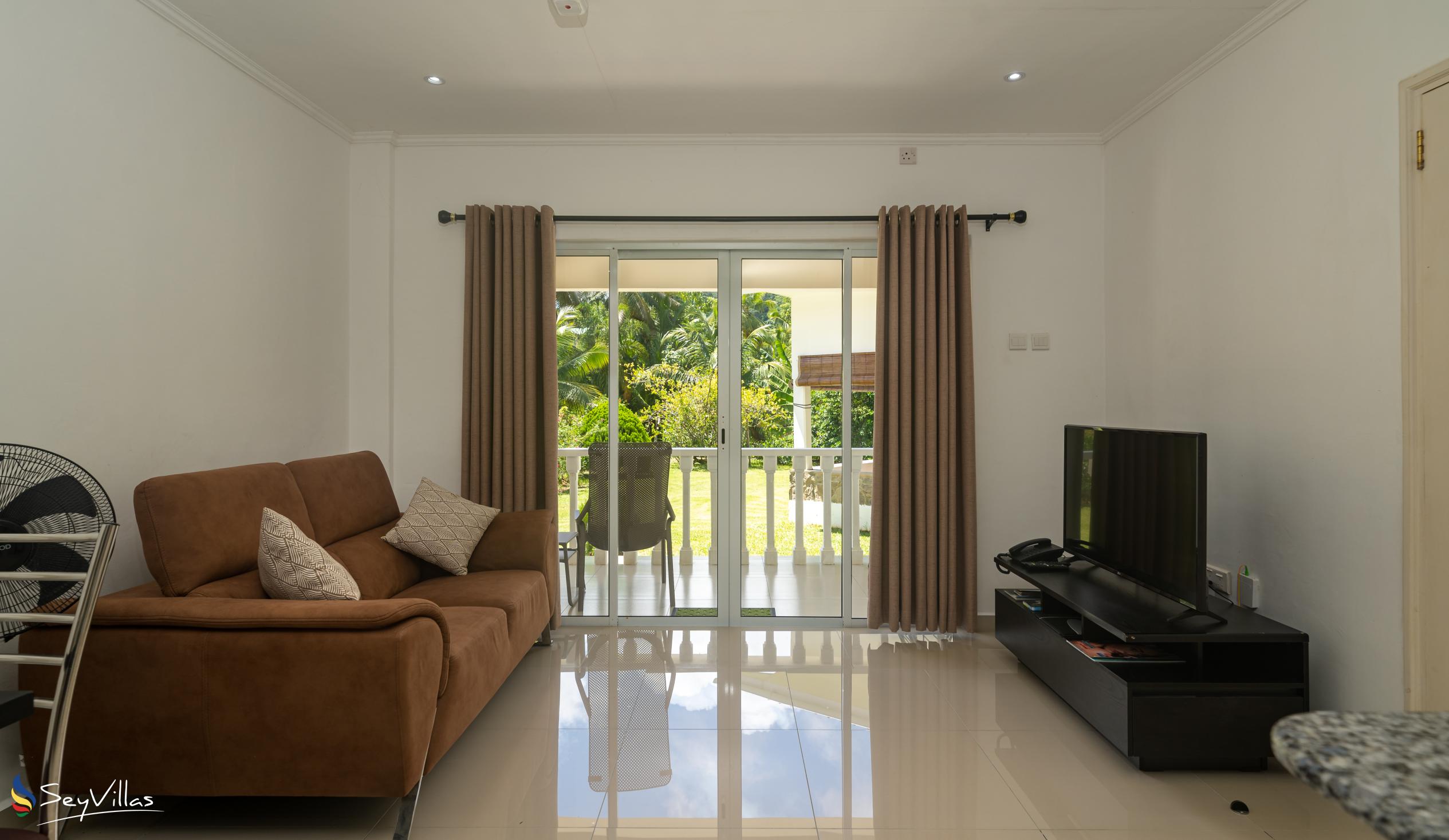 Photo 25: Paul's Residence - 1-Bedroom Apartment - Mahé (Seychelles)