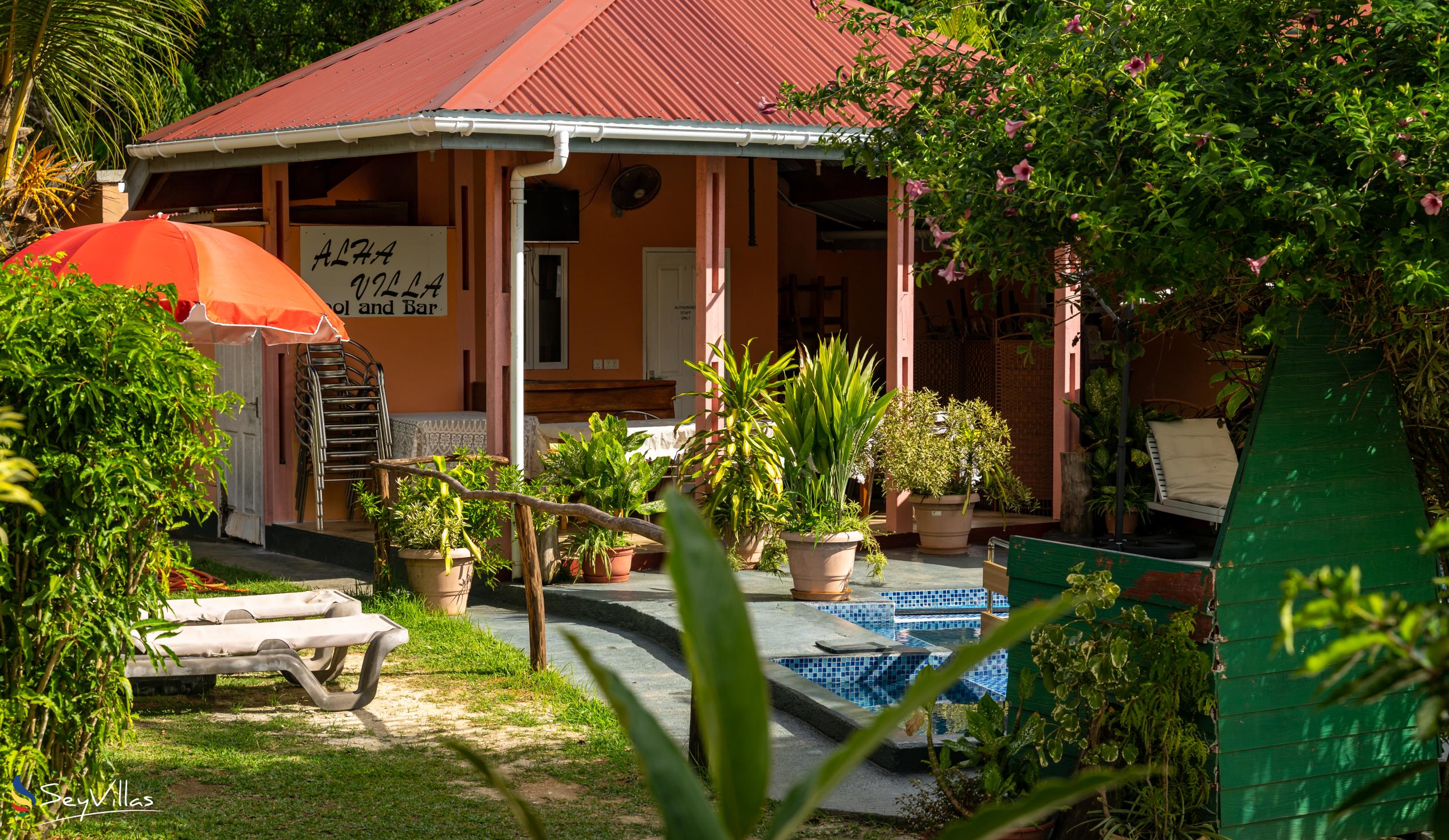 Photo 7: Alha Villa - Outdoor area - Mahé (Seychelles)