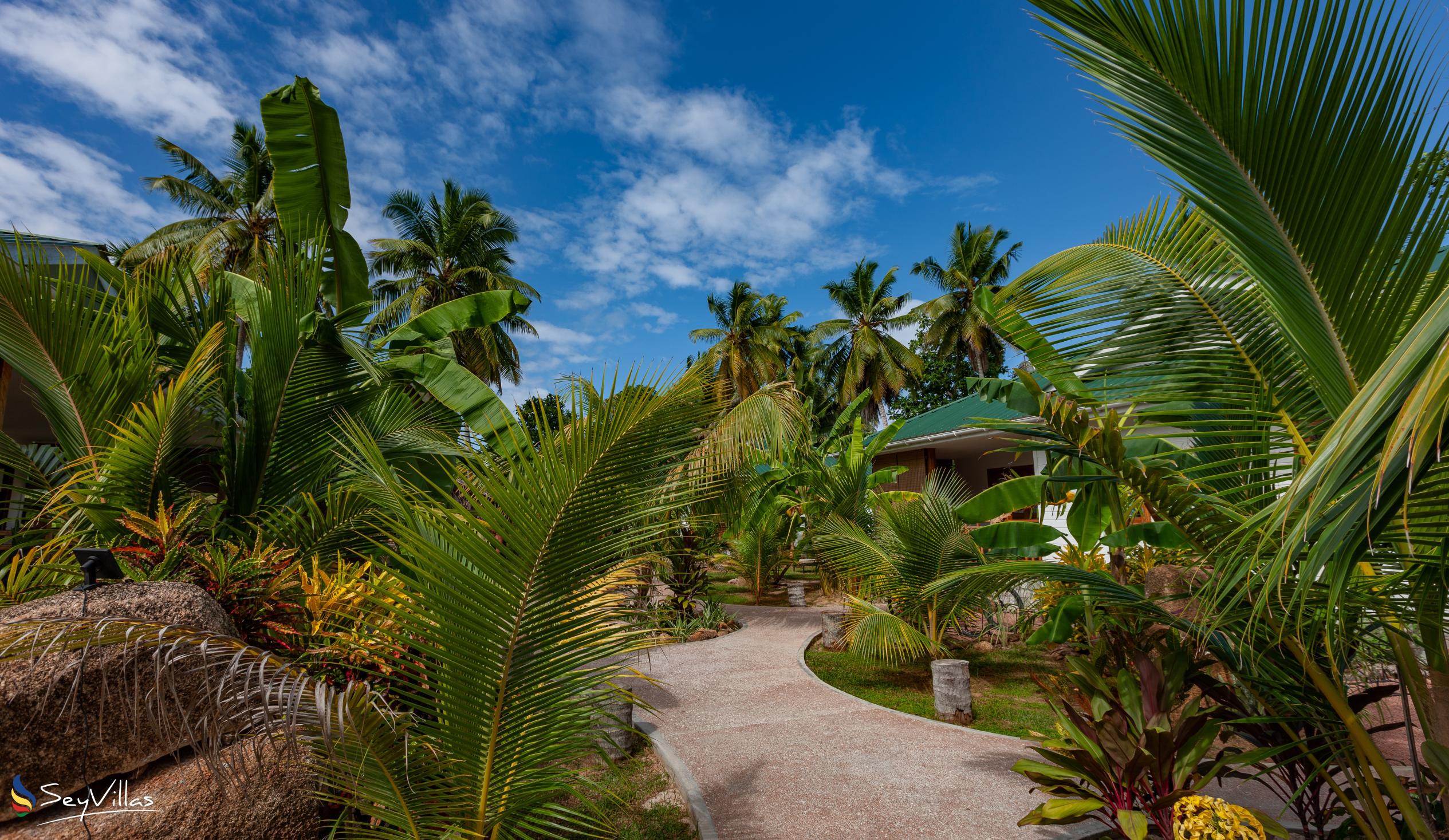 Photo 14: Coco de Mahi - Outdoor area - La Digue (Seychelles)