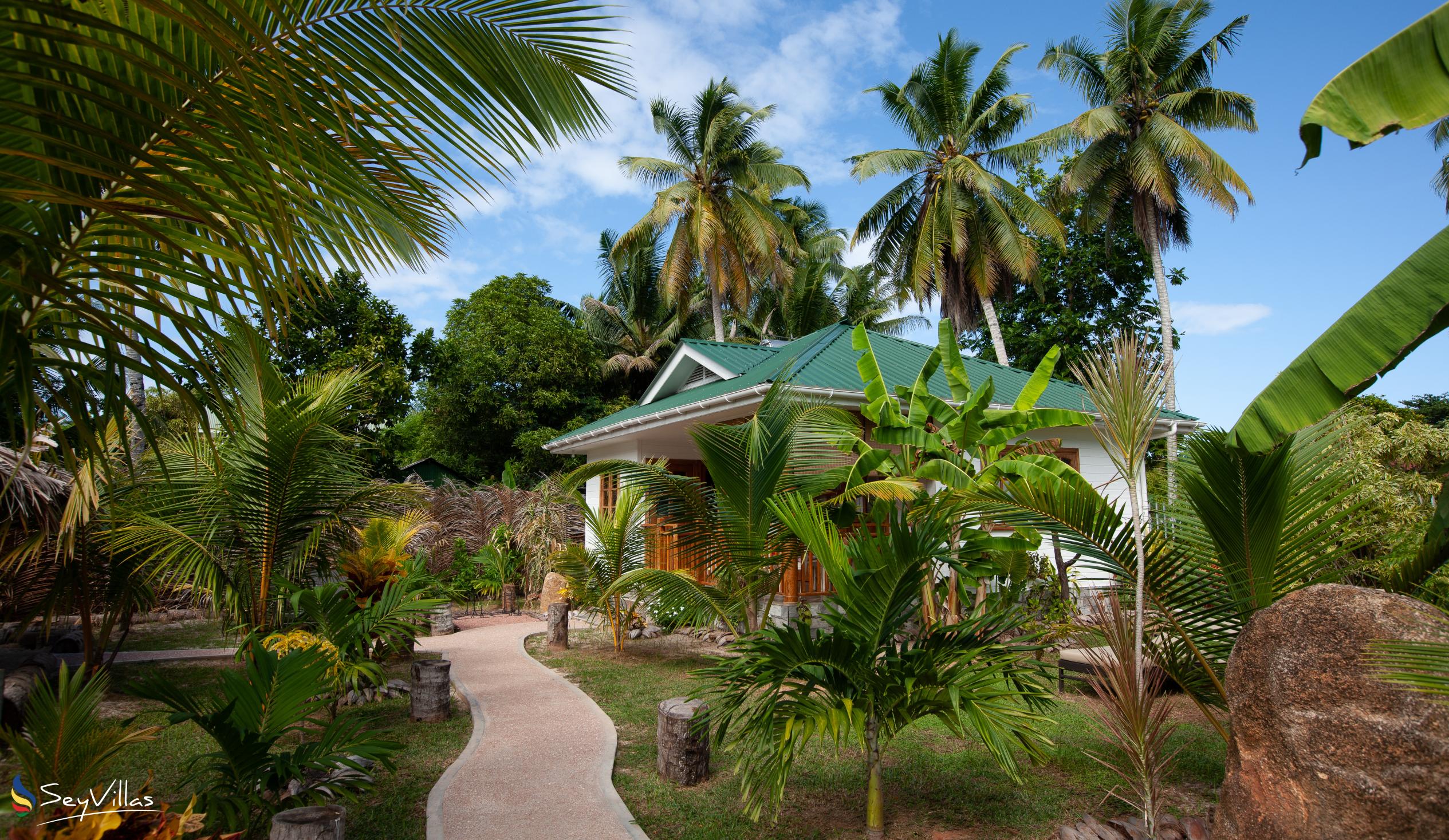 Foto 17: Coco de Mahi - Aussenbereich - La Digue (Seychellen)