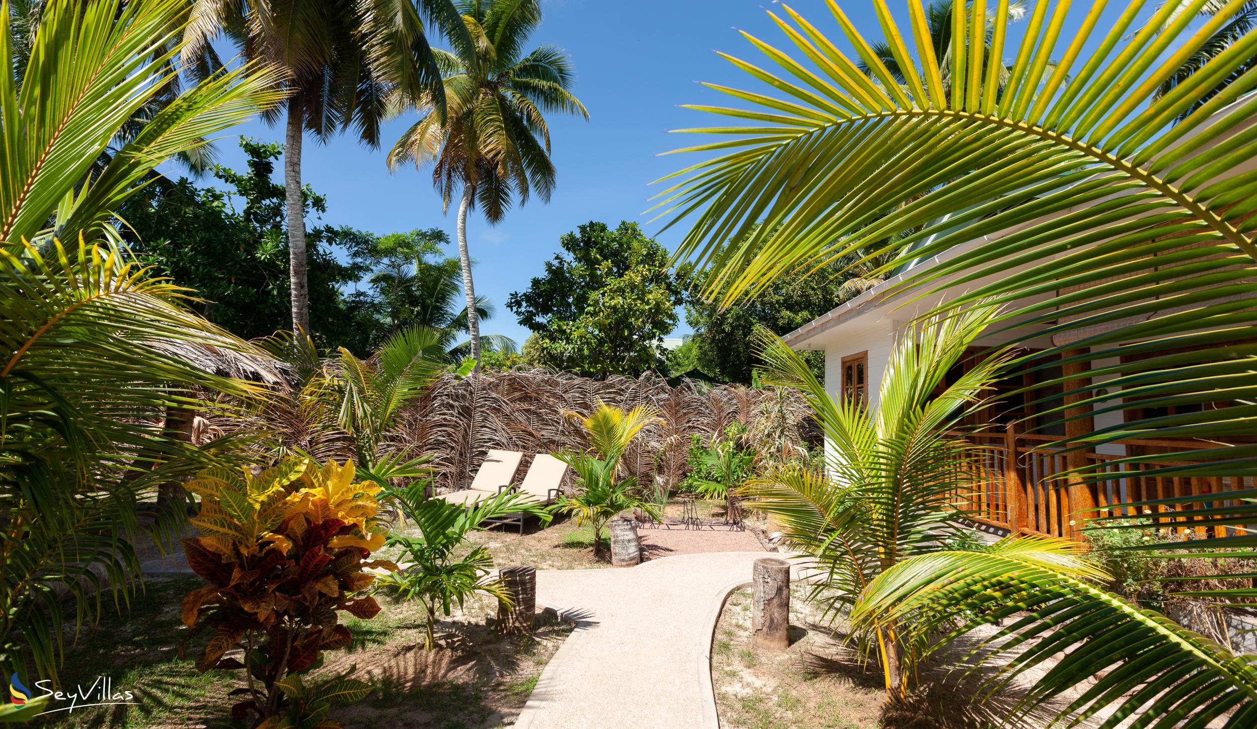 Photo 8: Coco de Mahi - Outdoor area - La Digue (Seychelles)