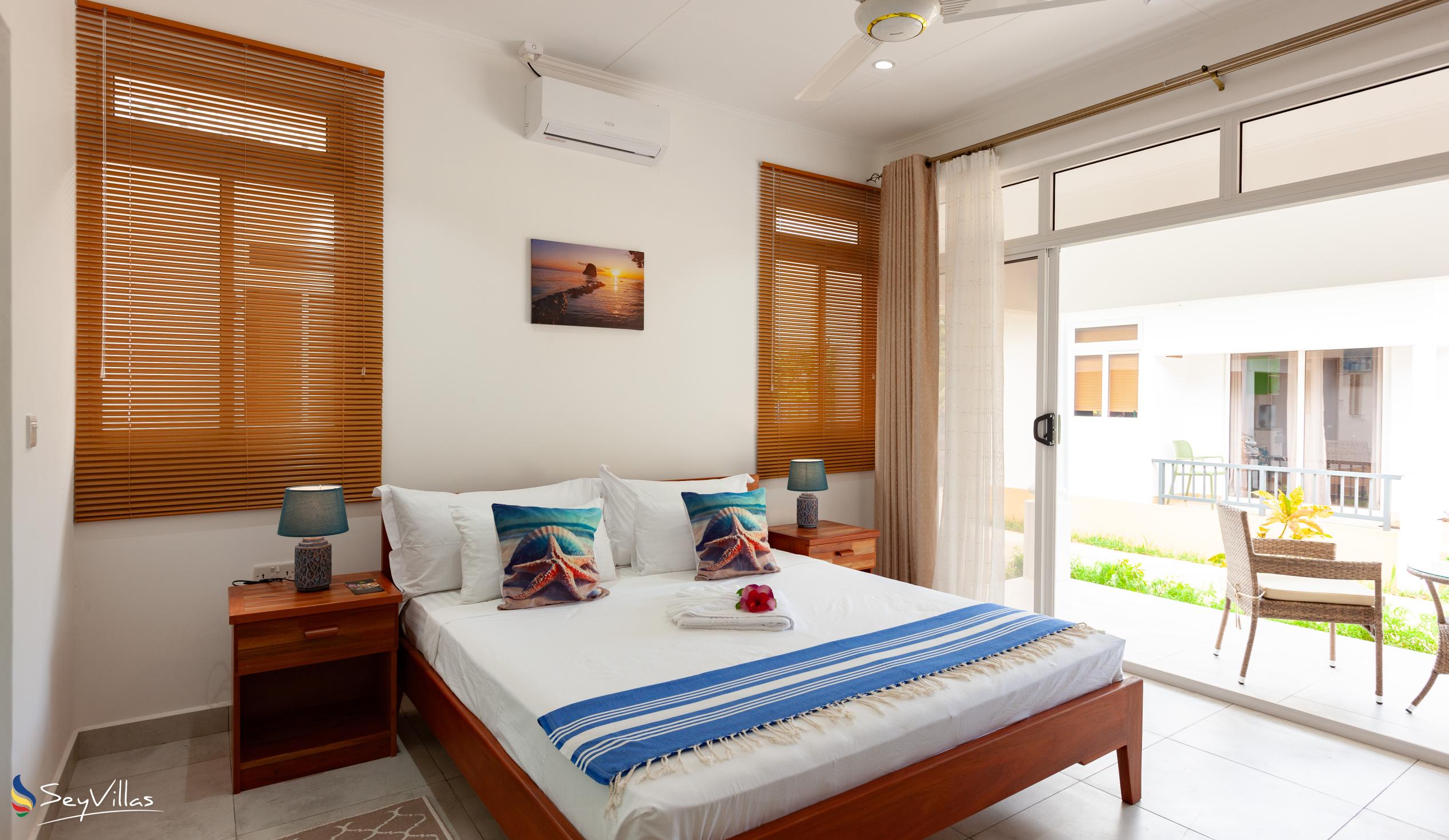 Photo 28: MacMillan's Holiday Villas - 2-Bedroom Chalet - Praslin (Seychelles)
