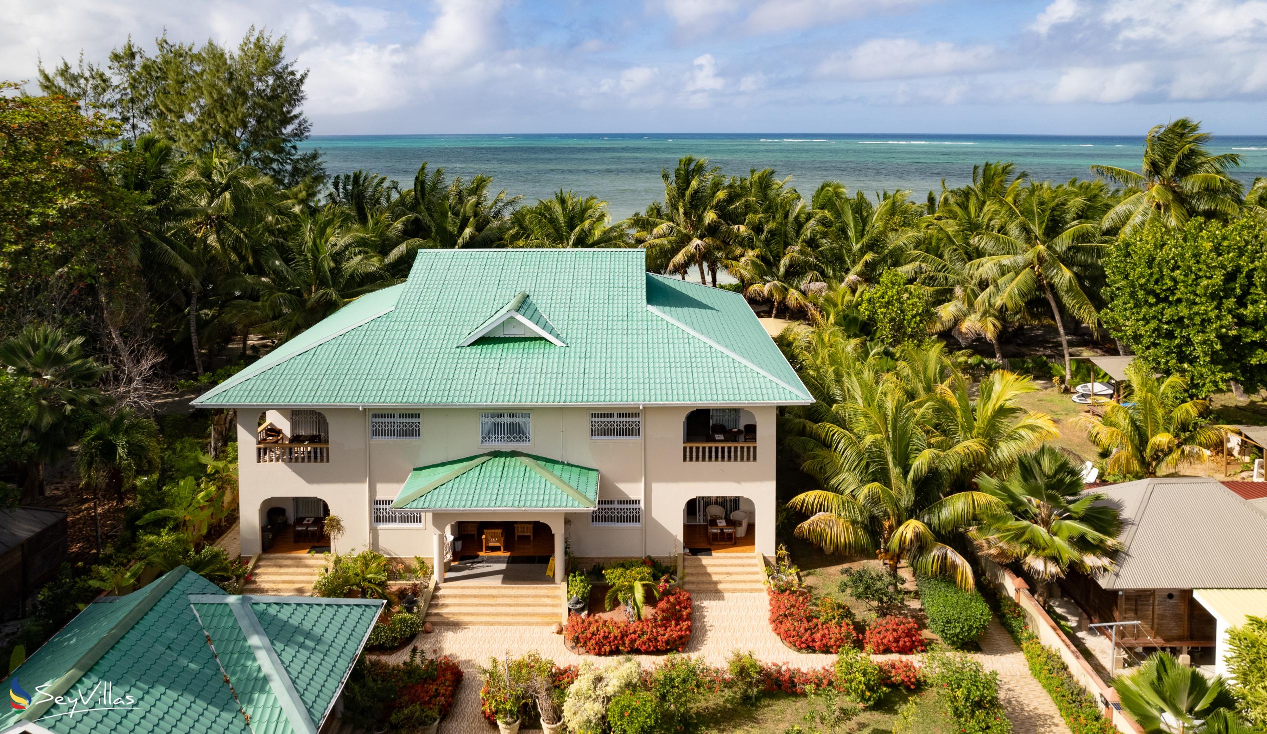 Foto 1: Seashell Beach Villa - Aussenbereich - Praslin (Seychellen)
