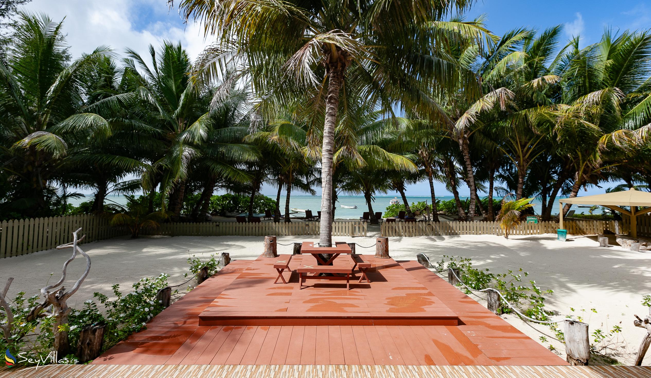 Foto 9: Seashell Beach Villa - Aussenbereich - Praslin (Seychellen)
