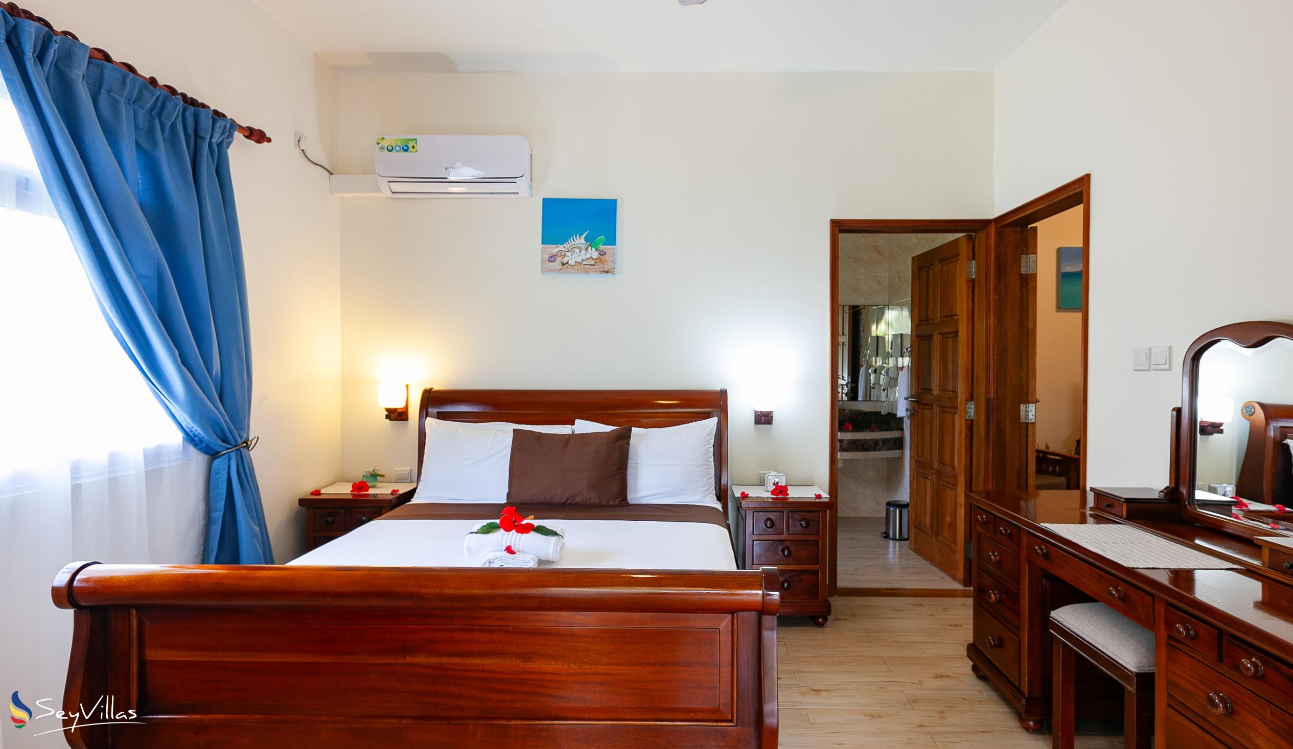 Photo 30: Seashell Beach Villa - Apartment with Balcony and Sea View - Praslin (Seychelles)
