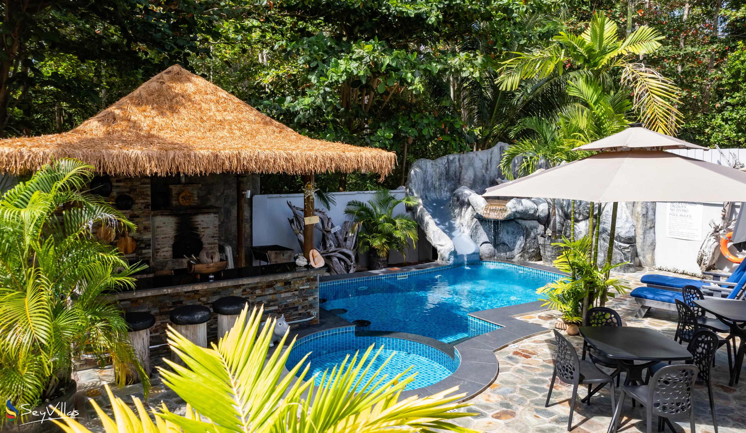 Photo 1: Treasure Villa - Outdoor area - Praslin (Seychelles)