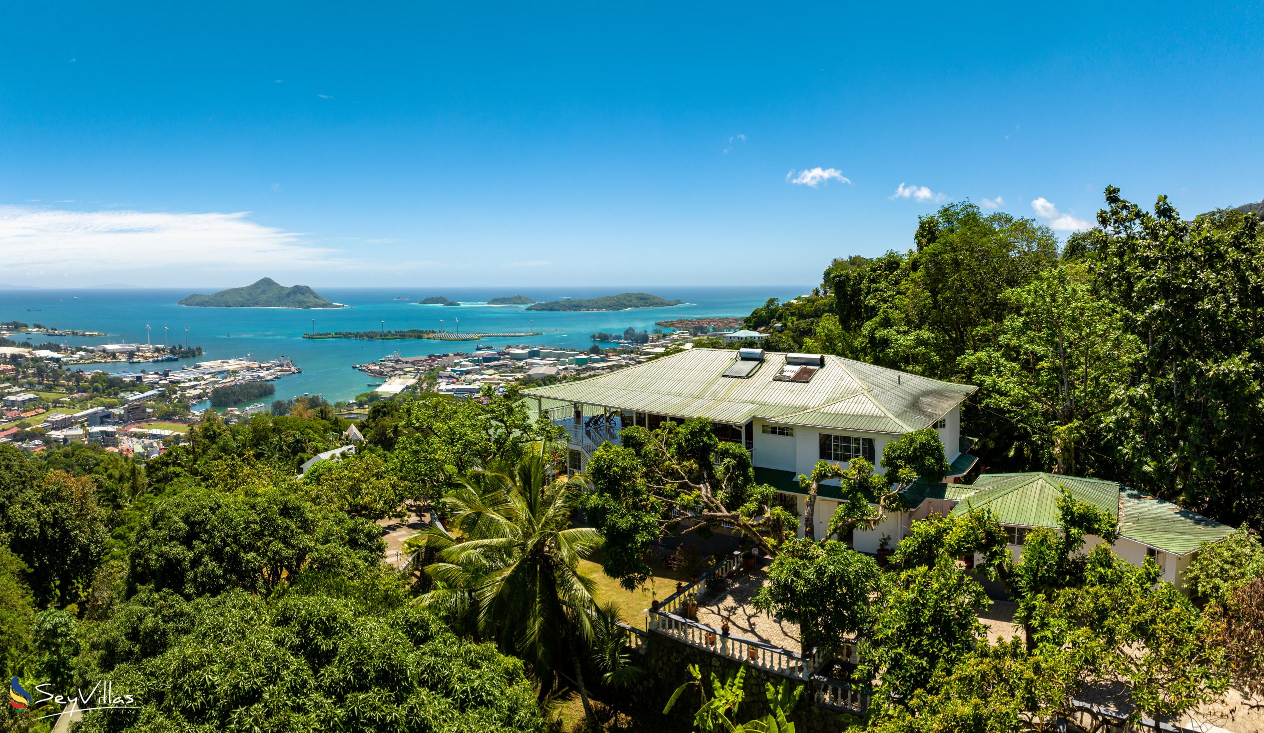 Photo 1: Beau Sejour Hotel - Outdoor area - Mahé (Seychelles)
