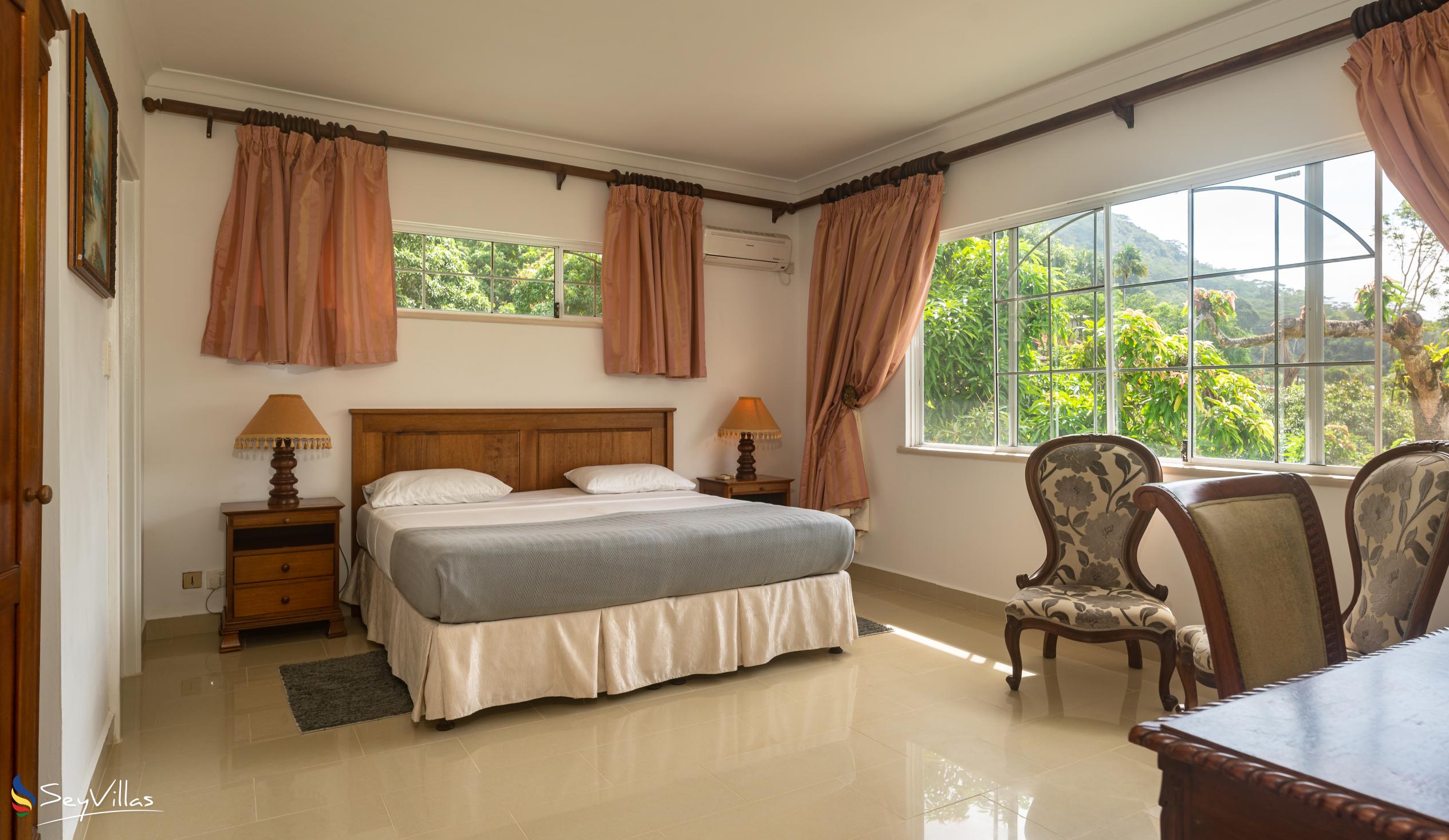 Foto 37: Beau Sejour Hotel - Standard Zimmer - Mahé (Seychellen)