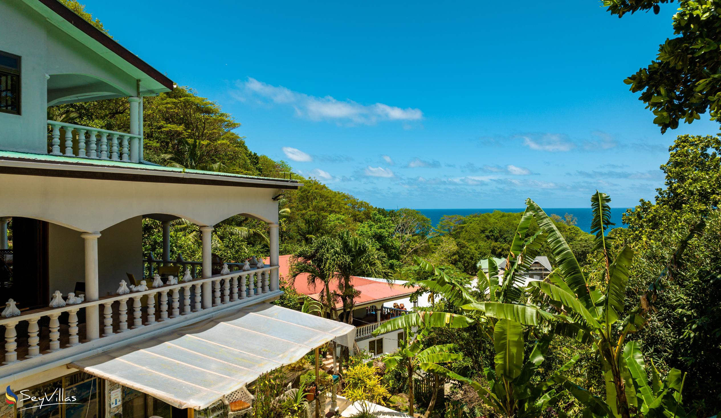 Foto 1: Tandif Villa Sea View - Aussenbereich - Mahé (Seychellen)