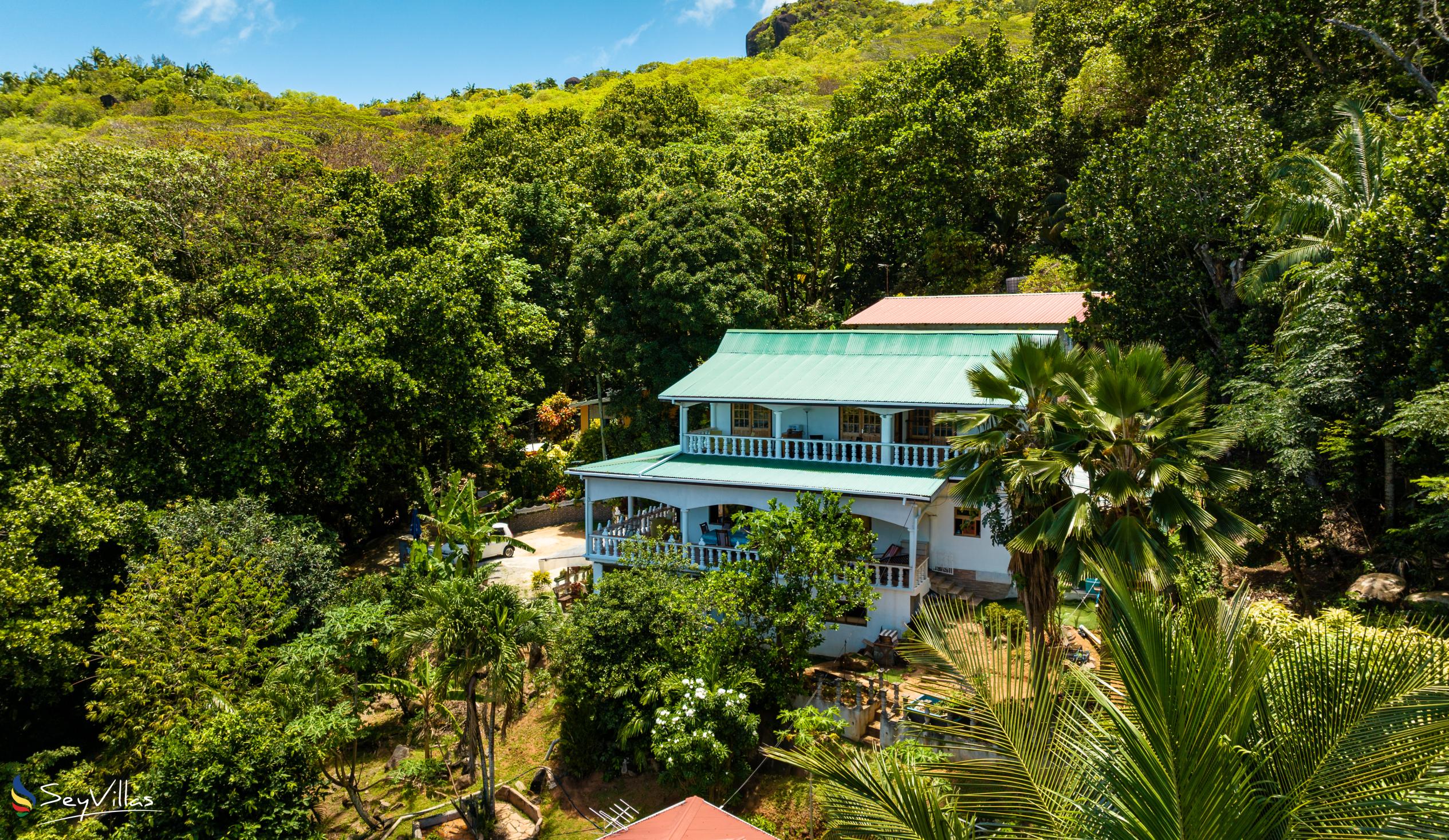 Foto 2: Tandif Villa Sea View - Aussenbereich - Mahé (Seychellen)