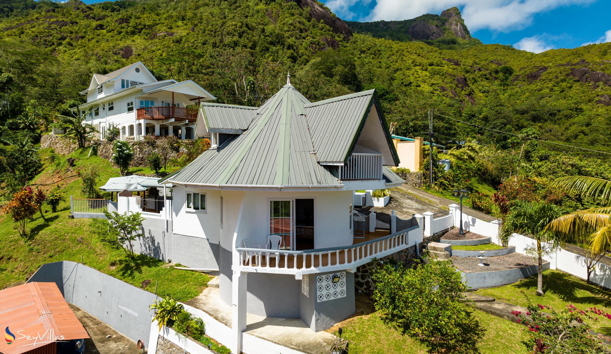 Foto 6: Casuarina Hill Villa - Aussenbereich - Mahé (Seychellen)