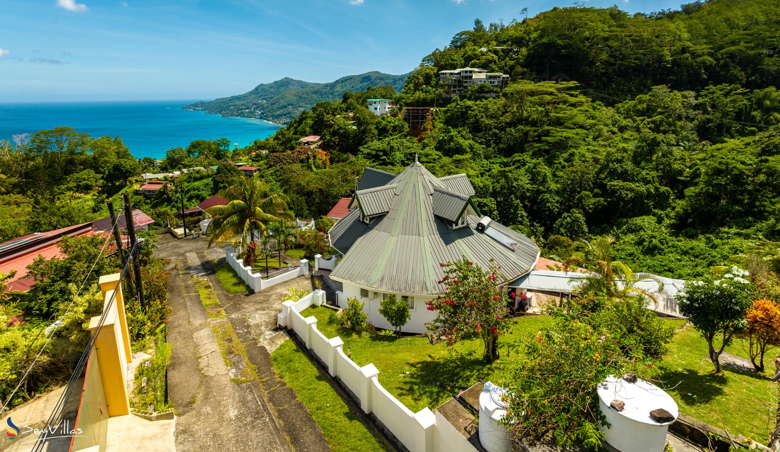 Photo 2: Casuarina Hill Villa - Outdoor area - Mahé (Seychelles)
