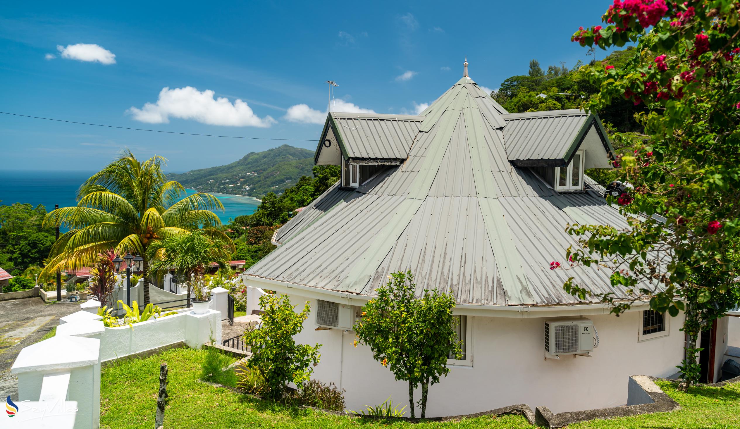 Photo 4: Casuarina Hill Villa - Outdoor area - Mahé (Seychelles)