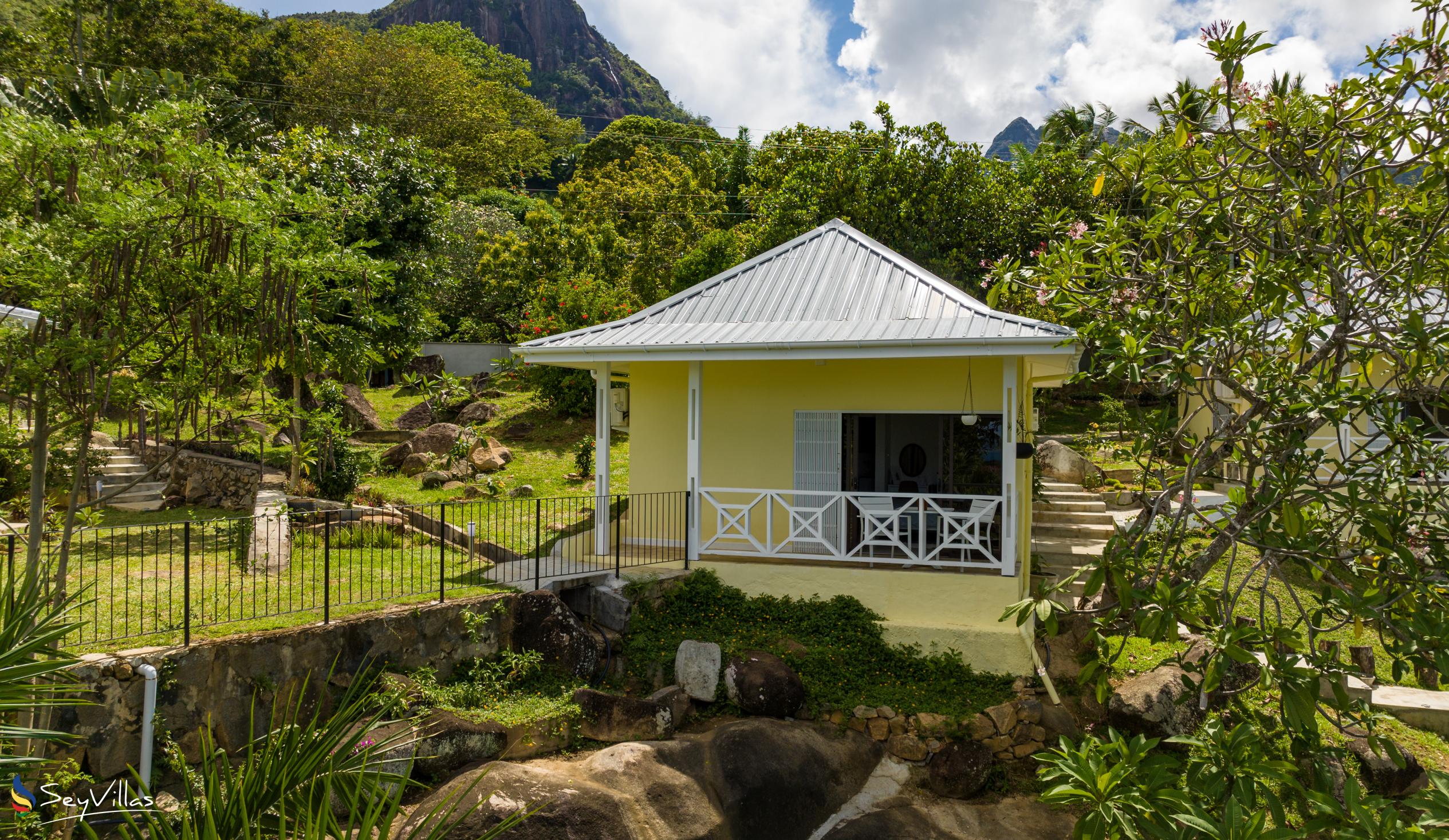 Photo 3: Naturalis Oceanview Residences - Outdoor area - Mahé (Seychelles)