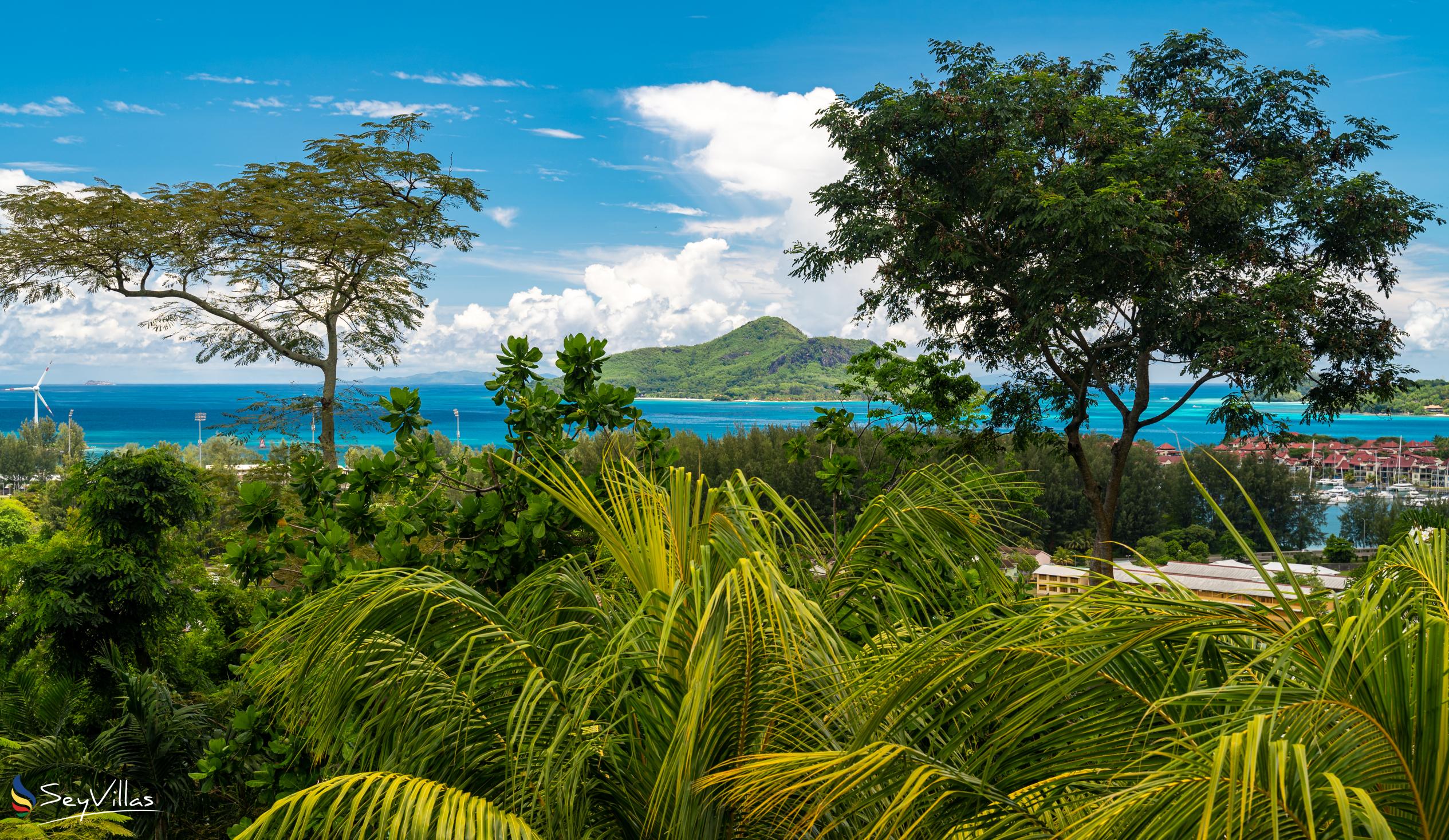 Foto 10: Naturalis Oceanview Residences - Aussenbereich - Mahé (Seychellen)