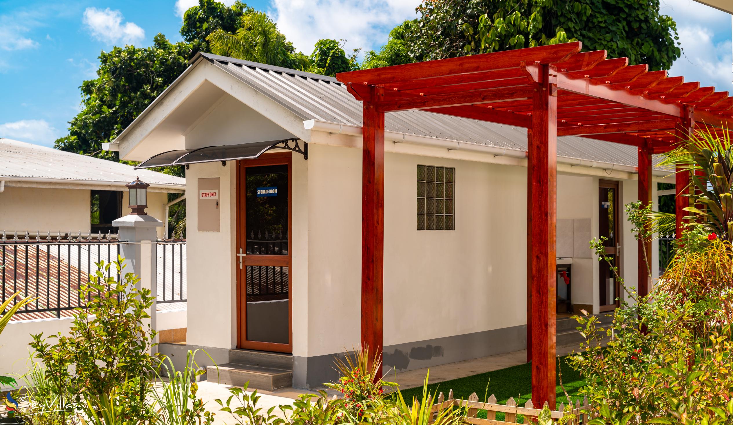 Foto 11: Waterlily Guesthouse - Aussenbereich - Mahé (Seychellen)