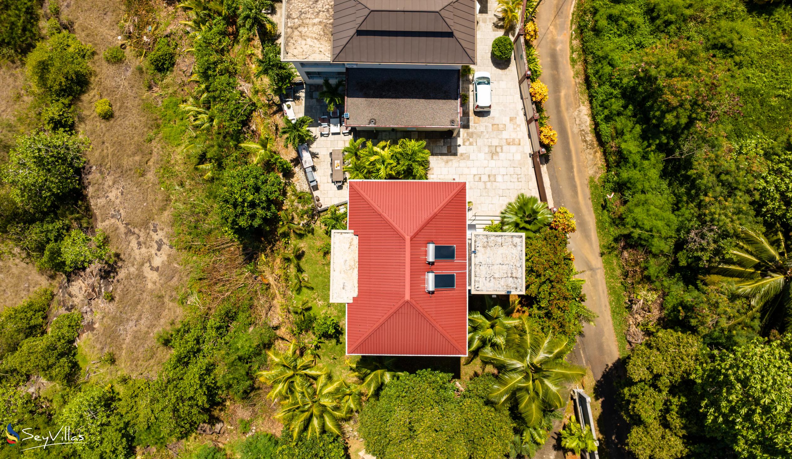 Photo 10: La Vida Selfcatering Apartments - Outdoor area - Mahé (Seychelles)