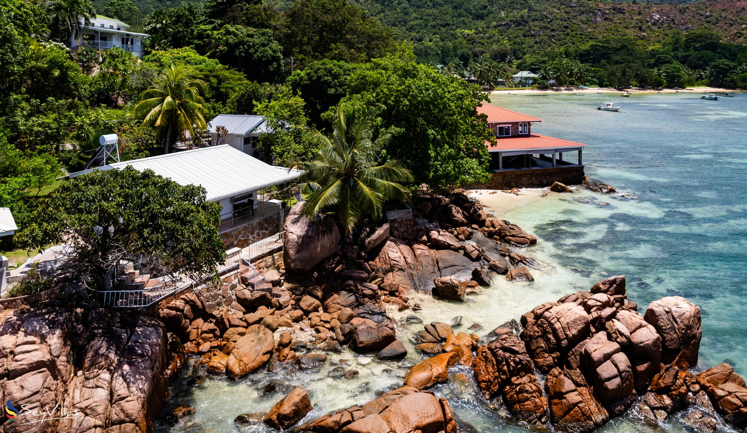Photo 5: Coin D'Or - Outdoor area - Praslin (Seychelles)