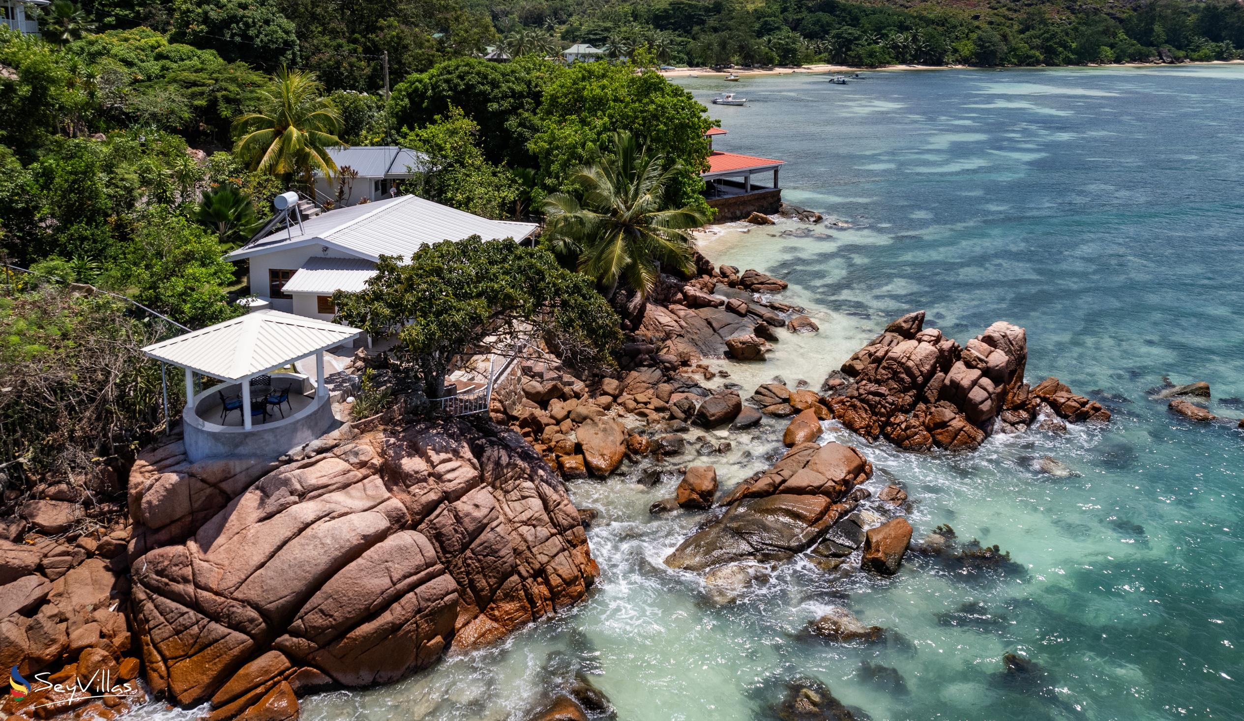 Photo 6: Coin D'Or - Outdoor area - Praslin (Seychelles)