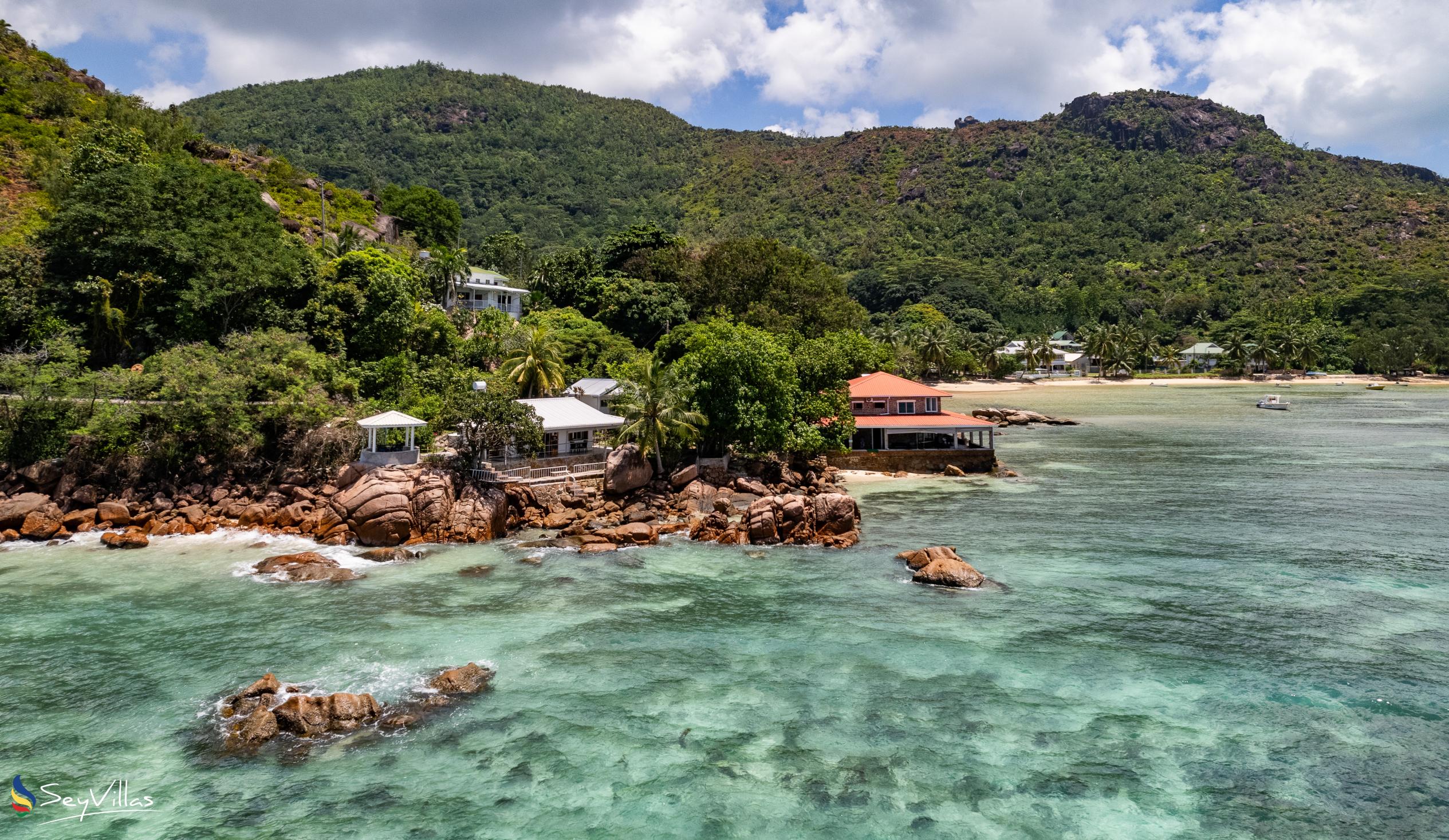 Photo 12: Coin D'Or - Outdoor area - Praslin (Seychelles)