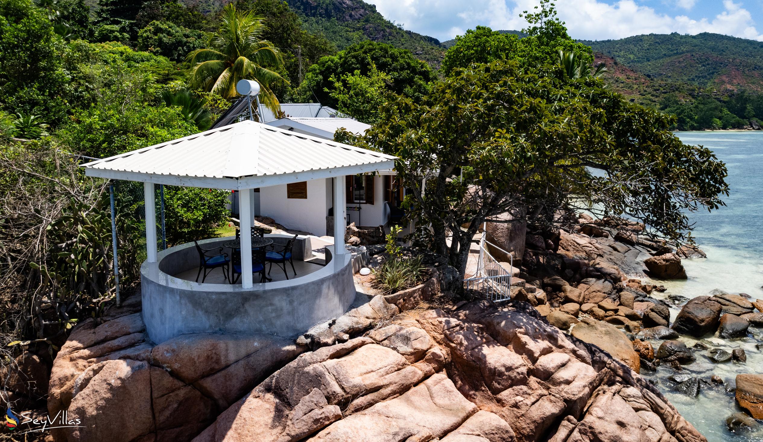 Photo 10: Coin D'Or - Outdoor area - Praslin (Seychelles)