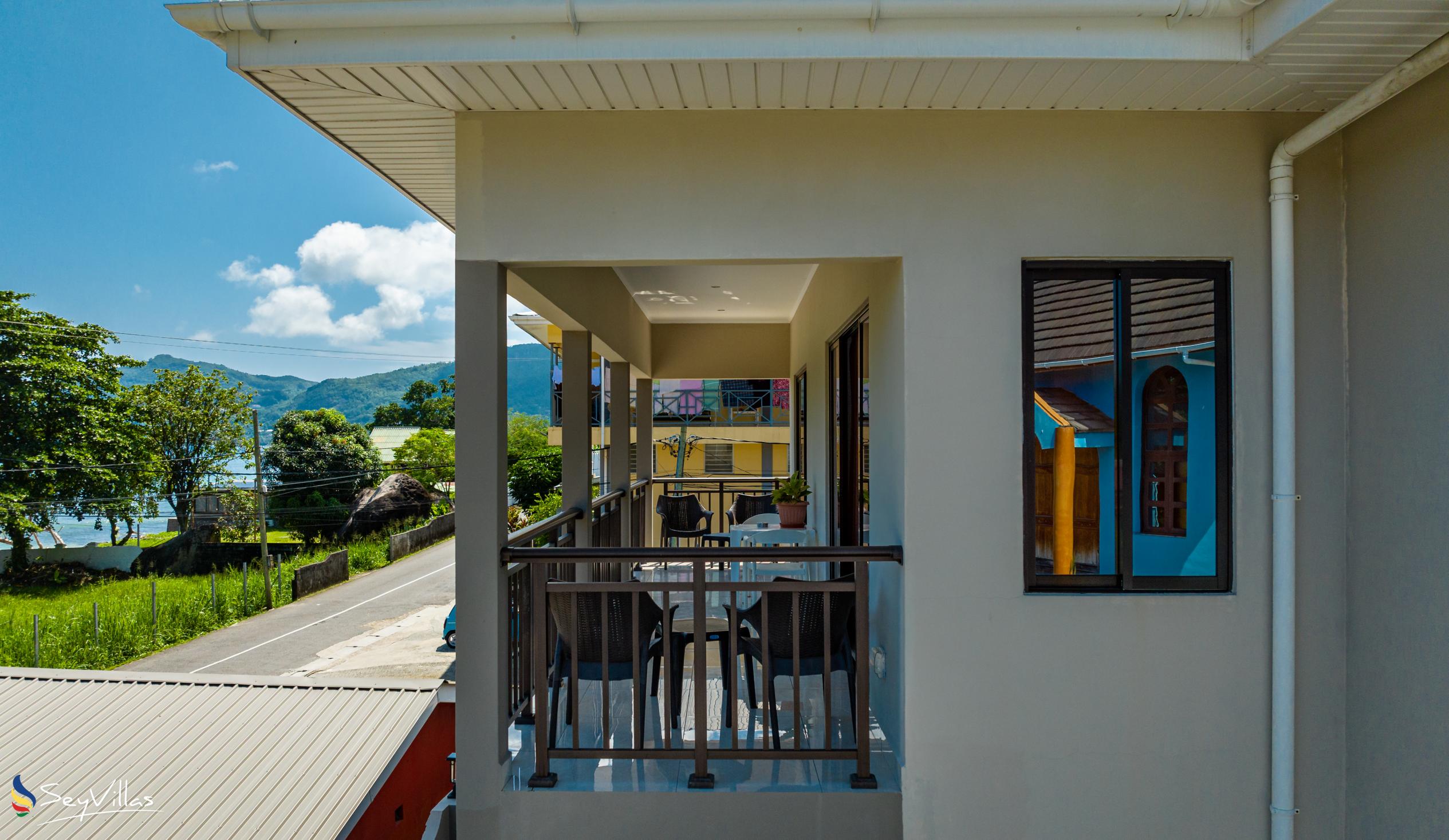 Foto 3: Azia's Apartments - Aussenbereich - Mahé (Seychellen)