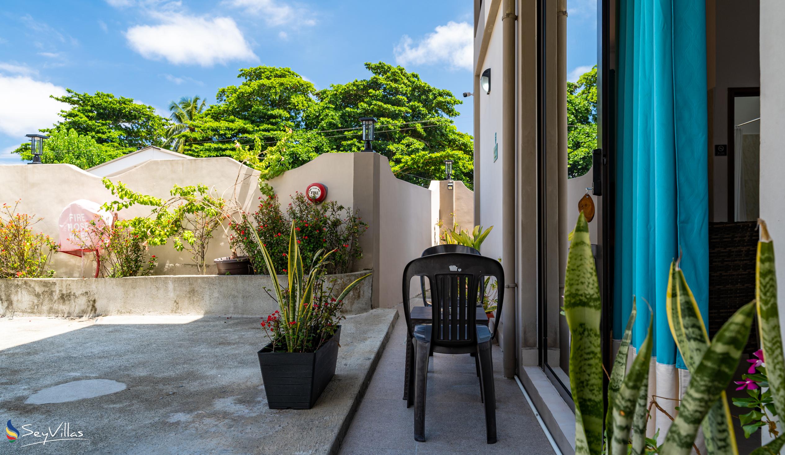 Foto 12: Azia's Apartments - Aussenbereich - Mahé (Seychellen)