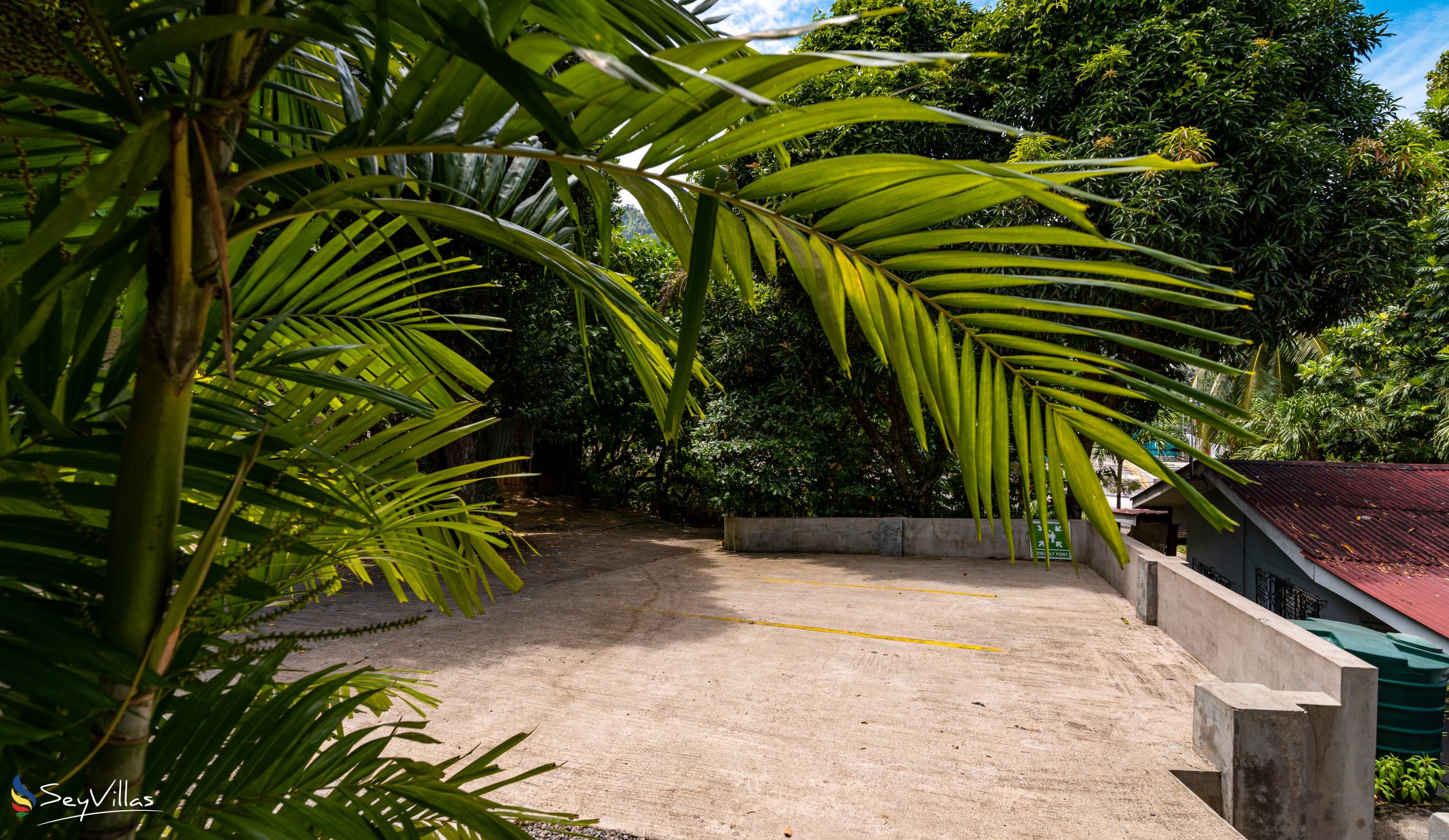 Photo 13: Riverside Residence - Outdoor area - Mahé (Seychelles)
