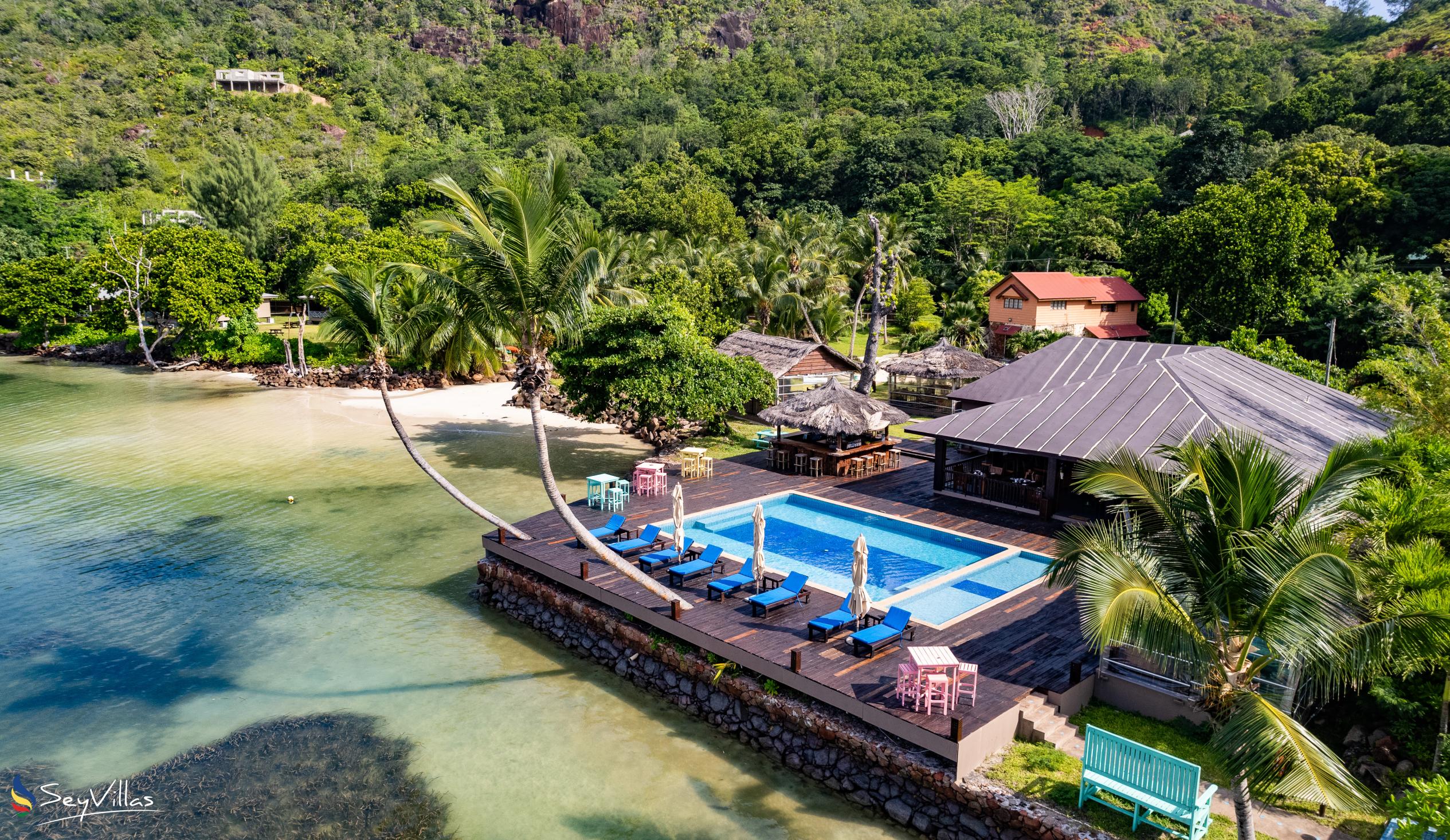 Photo 3: Le Vasseur La Buse Eco Resort - Outdoor area - Praslin (Seychelles)