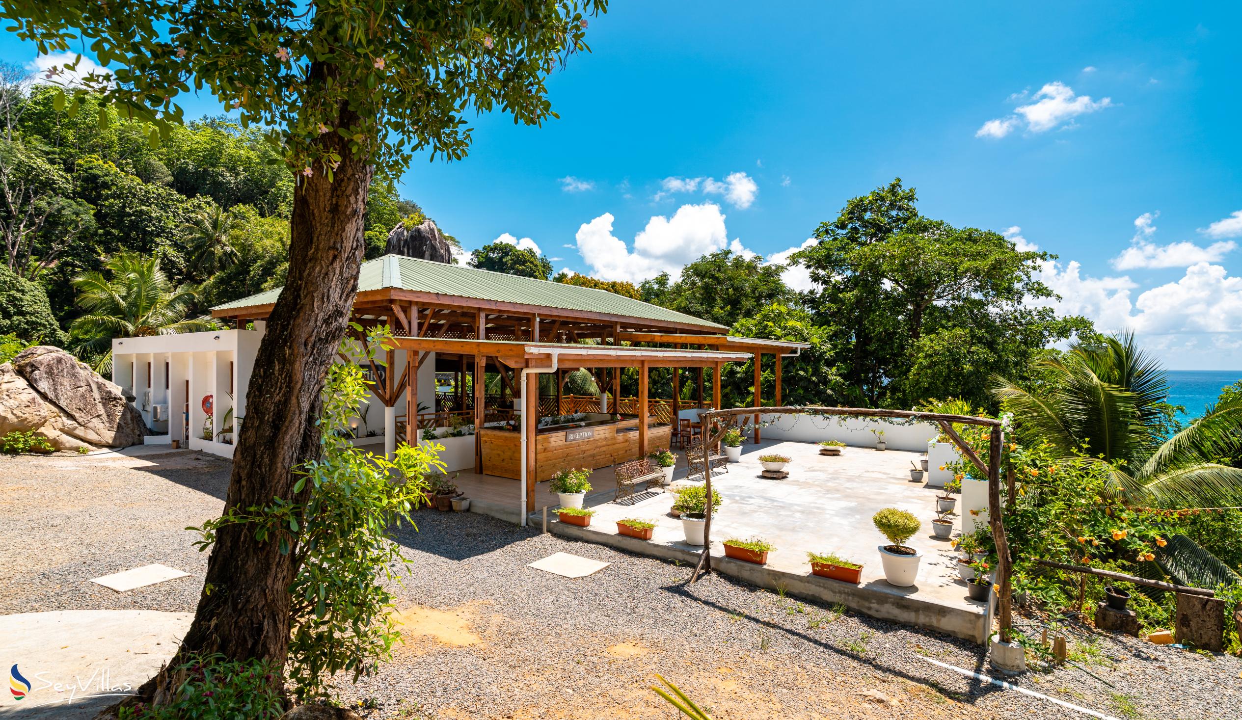 Foto 8: Sunbird Villas - Aussenbereich - Mahé (Seychellen)