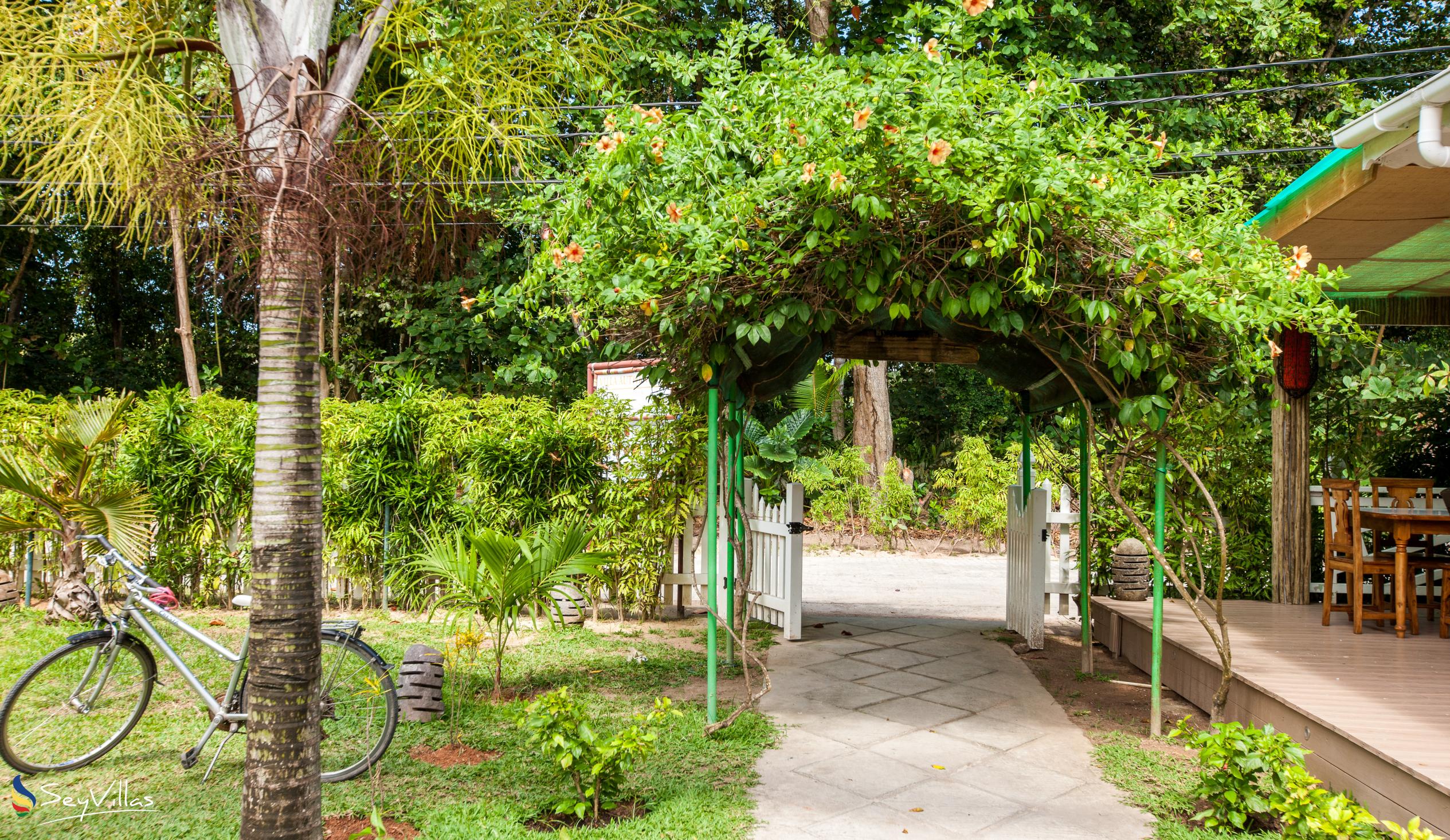 Photo 8: Villa Authentique - Outdoor area - La Digue (Seychelles)