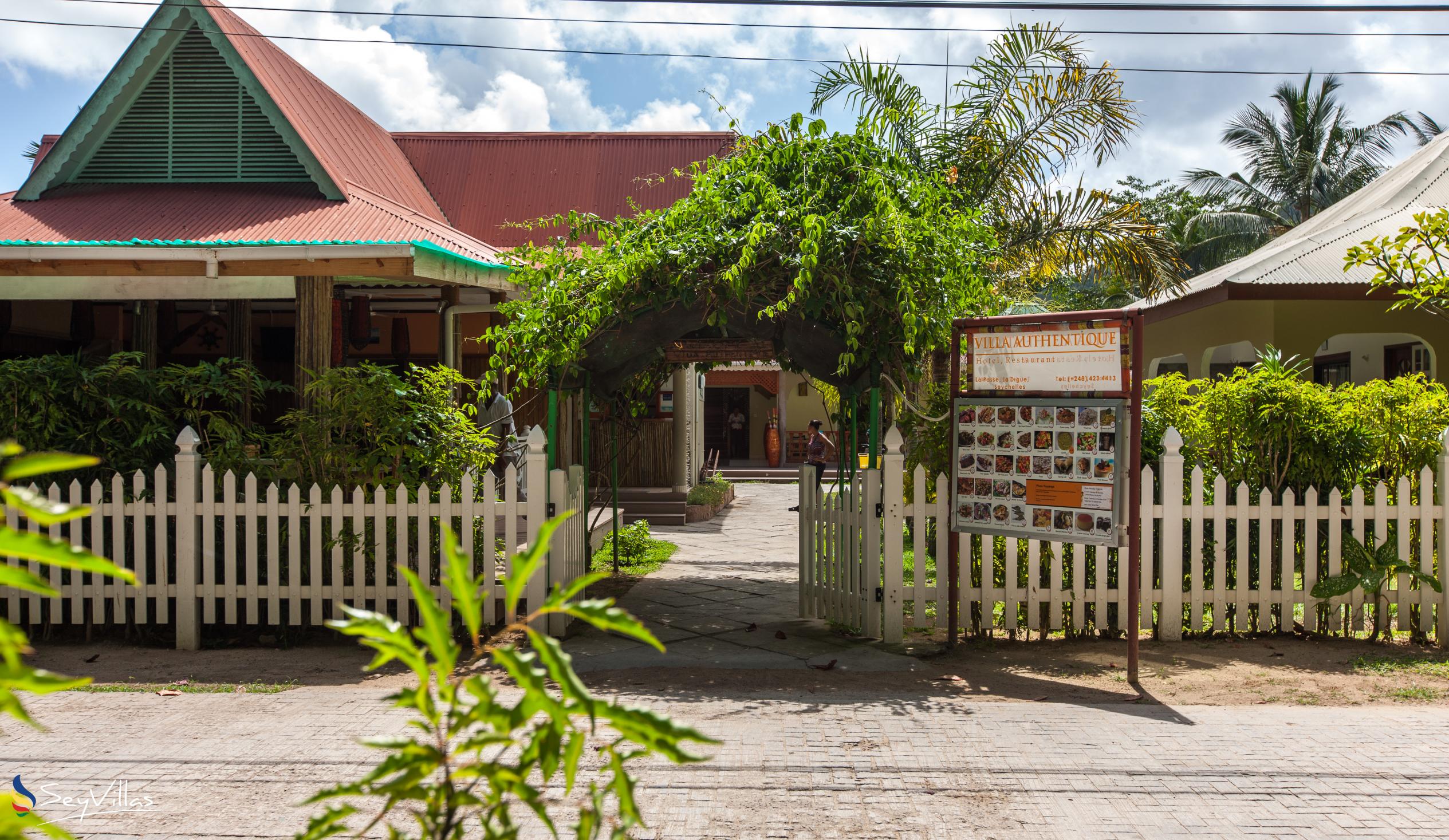 Photo 1: Villa Authentique - Outdoor area - La Digue (Seychelles)